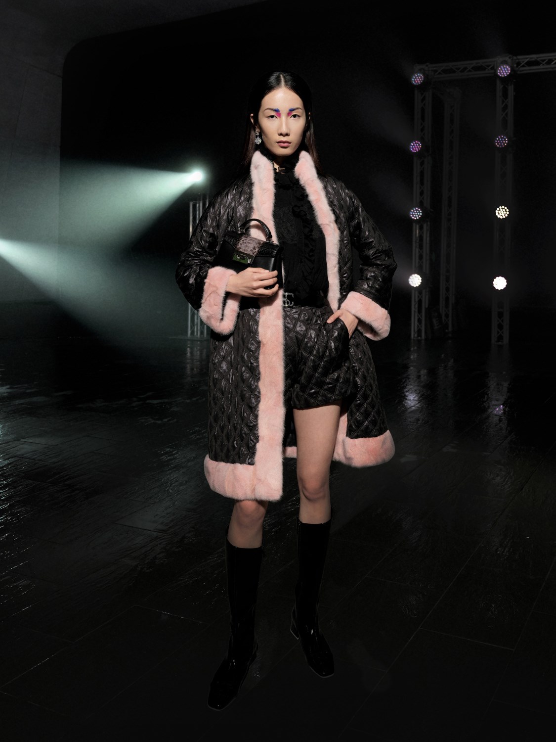 Shiatzy Chen Fall 2022 Fashion Show