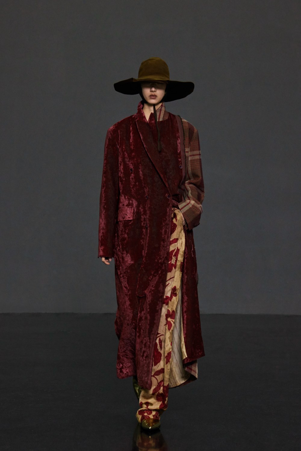 Uma Wang Fall 2022 Fashion Show