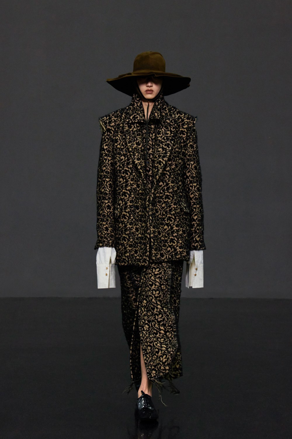 Uma Wang Fall 2022 Fashion Show