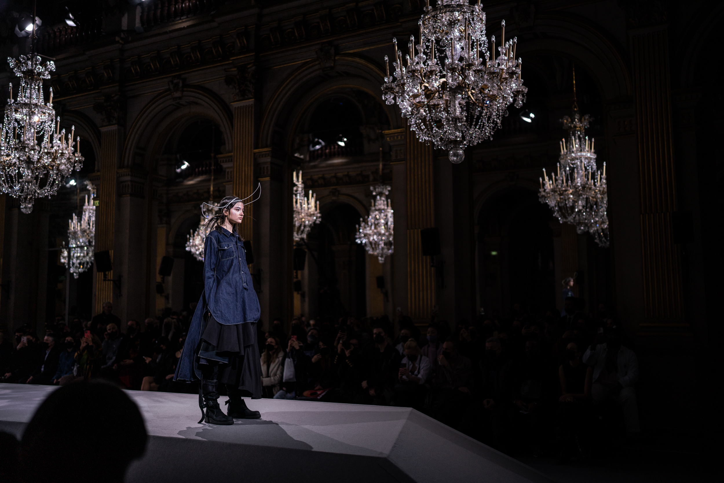 Yohji Yamamoto Fall 2022 Fashion Show Atmosphere Fashion Show