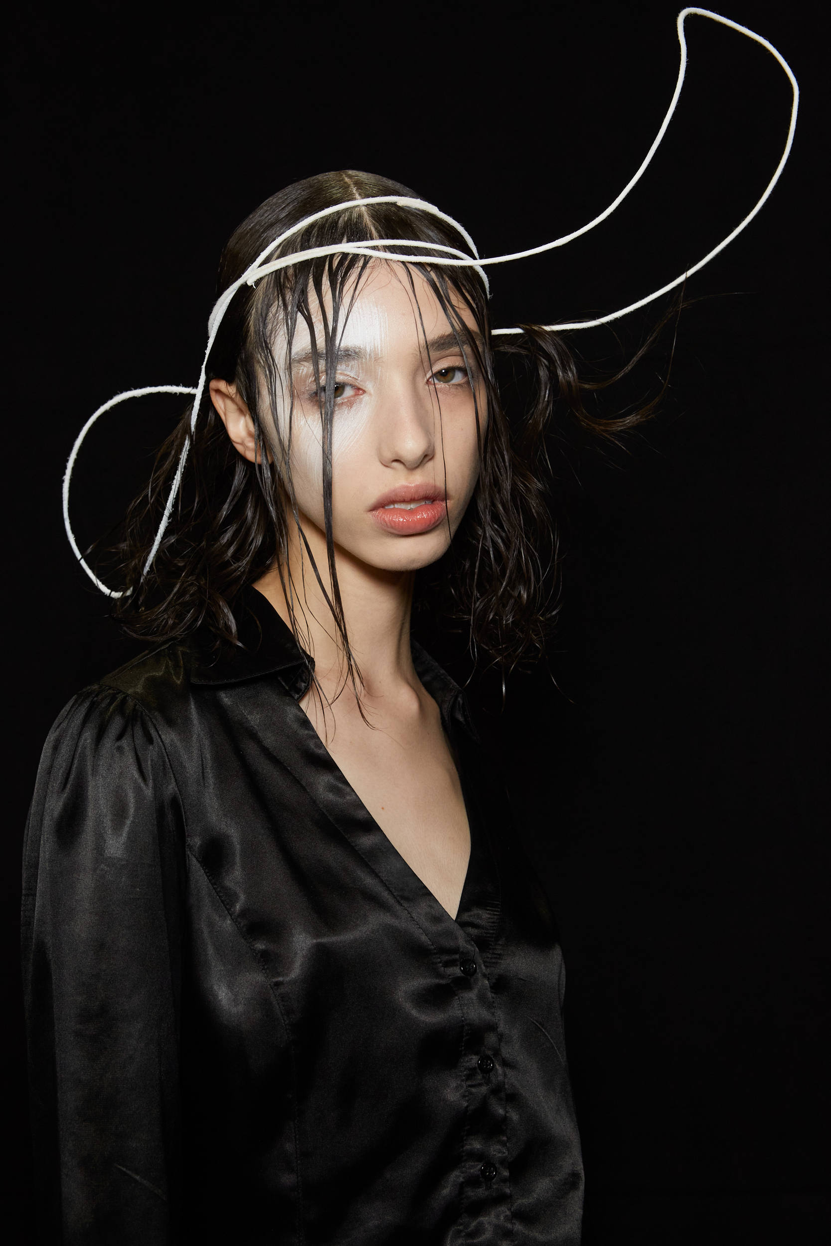 Yohji Yamamoto Fall 2022 Fashion Show Backstage Fashion Show