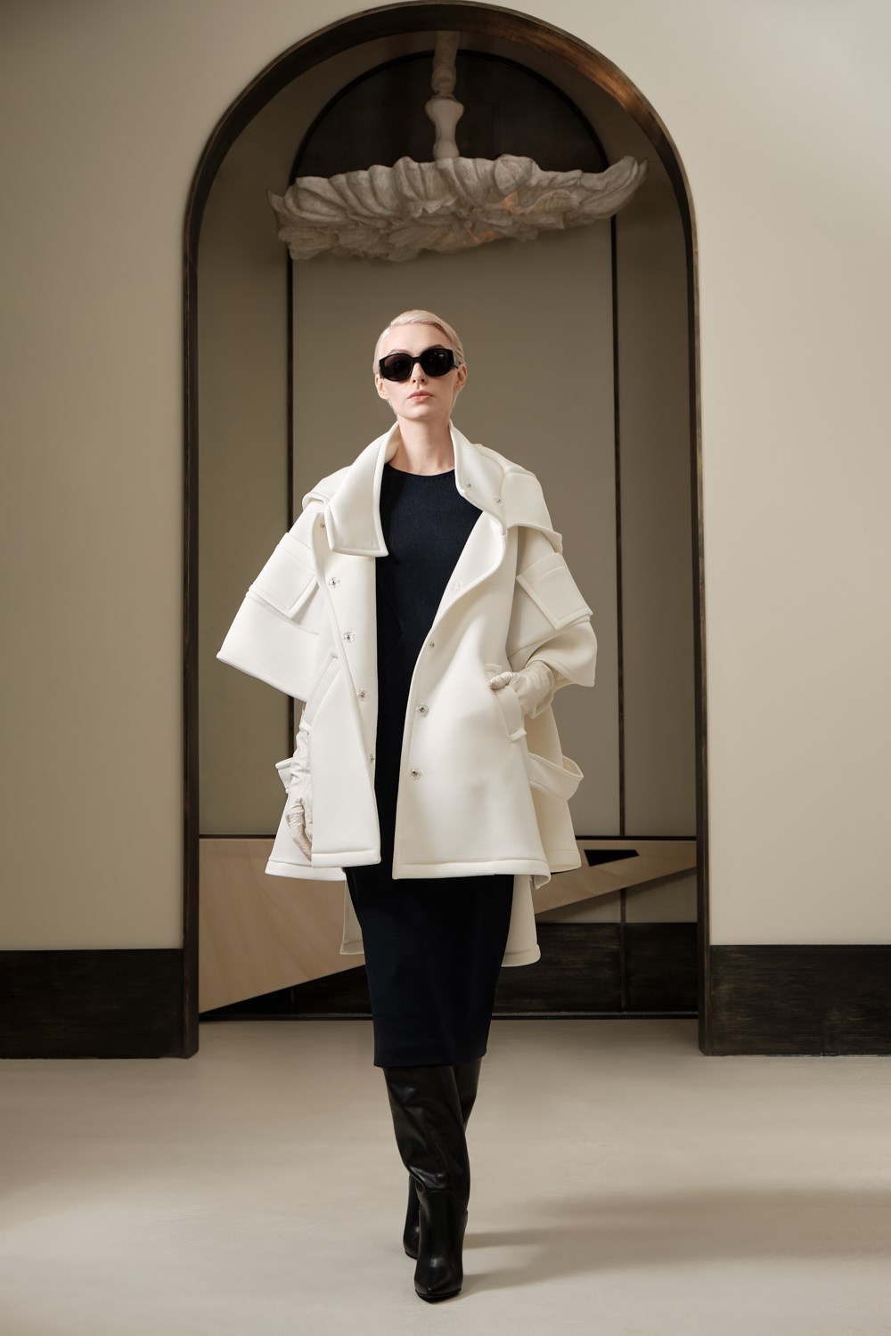 Valentin Yudashkin Fall 2022 Fashion Show