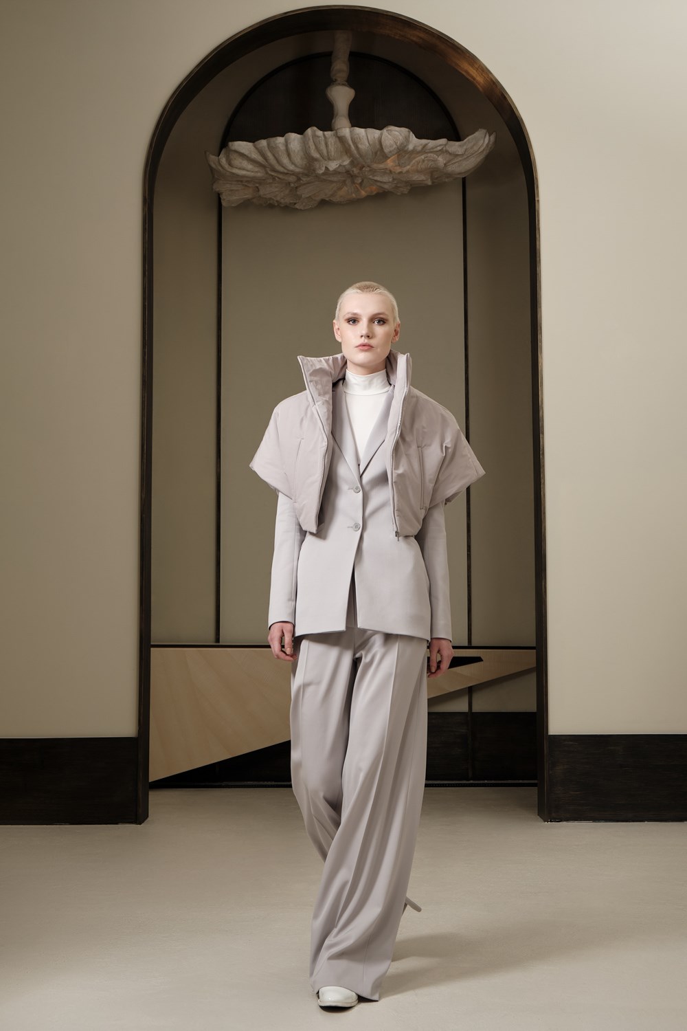 Valentin Yudashkin Fall 2022 Fashion Show