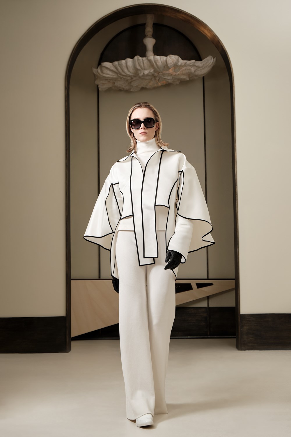 Valentin Yudashkin Fall 2022 Fashion Show