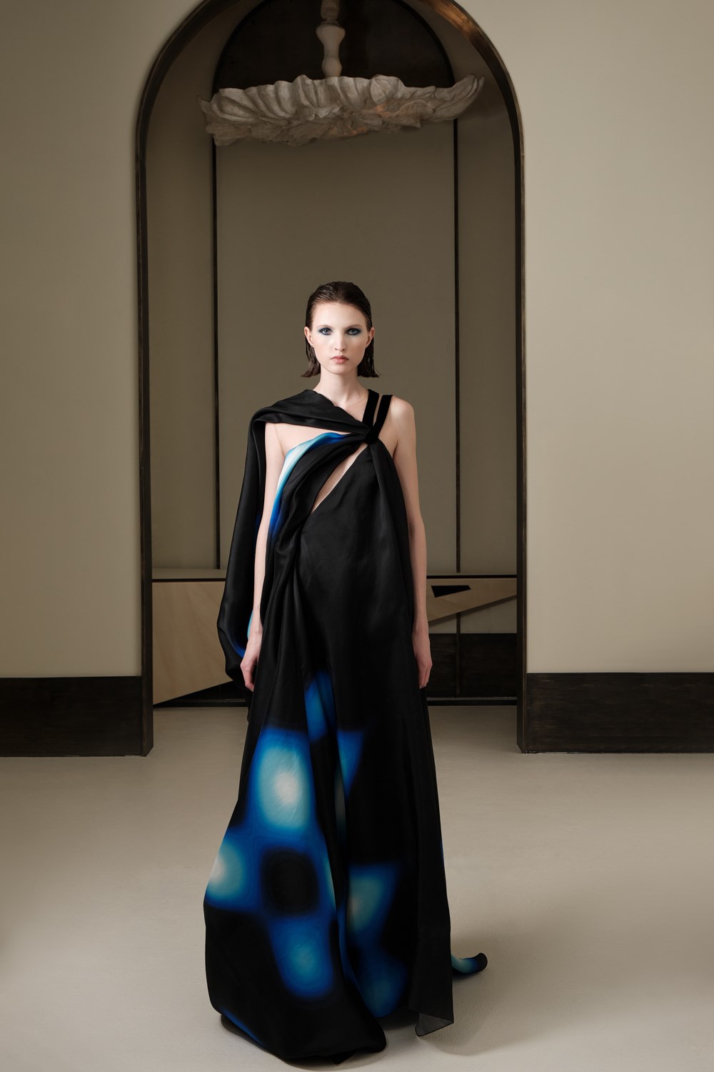 Valentin Yudashkin Fall 2022 Fashion Show