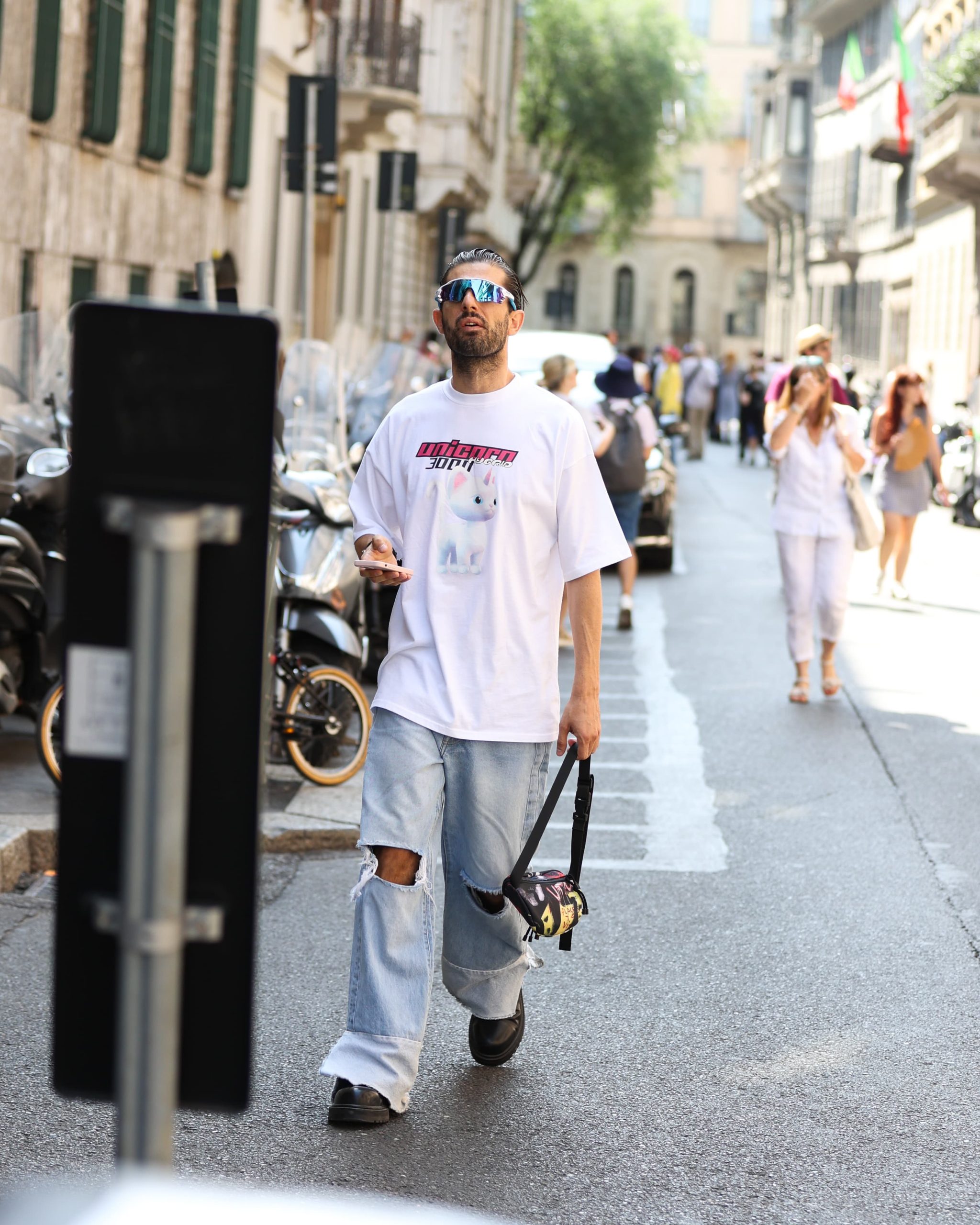 Milan Spring 2023 Street Style Day 3 by Thomas Razzano | The Impression