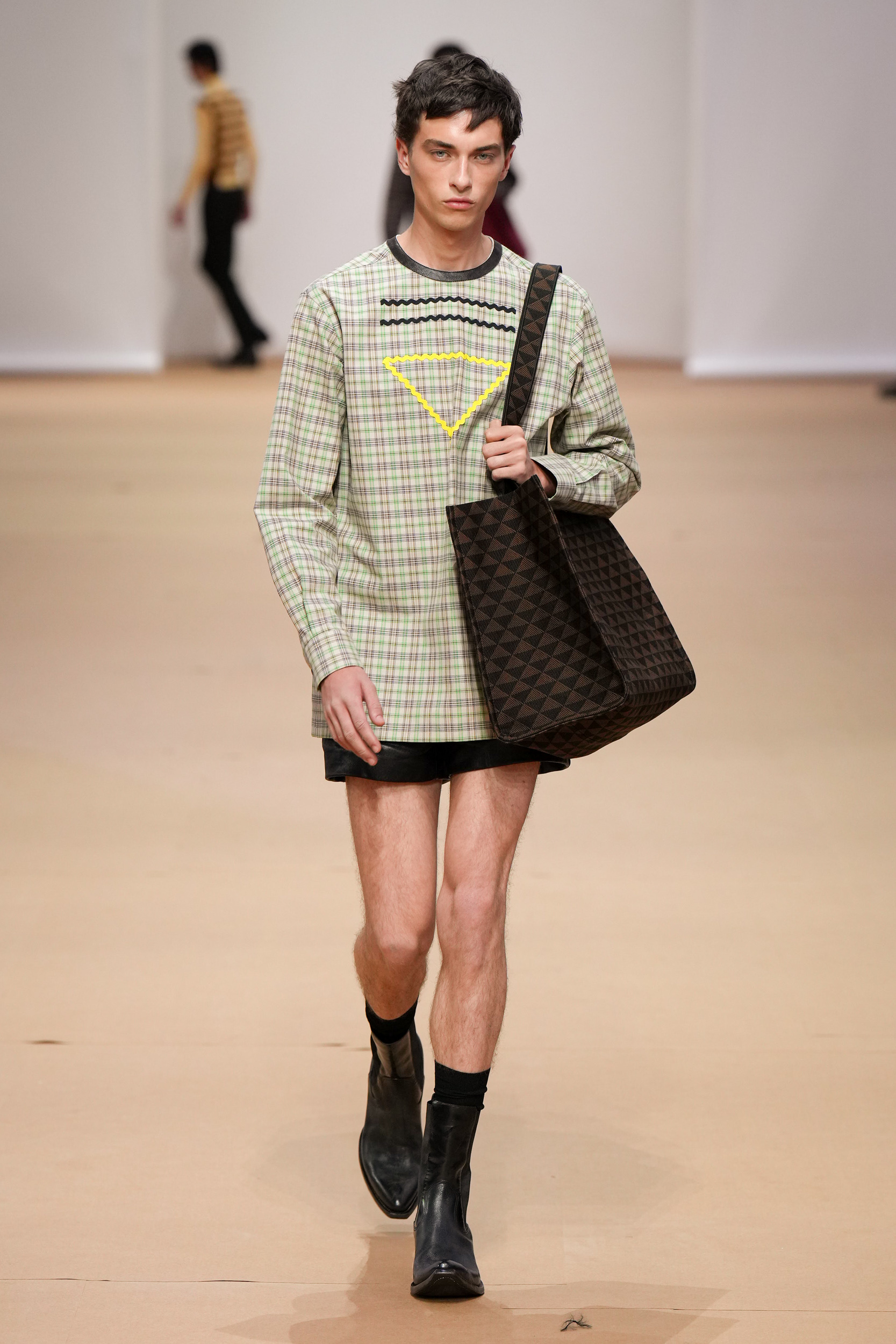 Work flow- Ann Klien dress, Nine West shoes, Louis Vuitton Sac