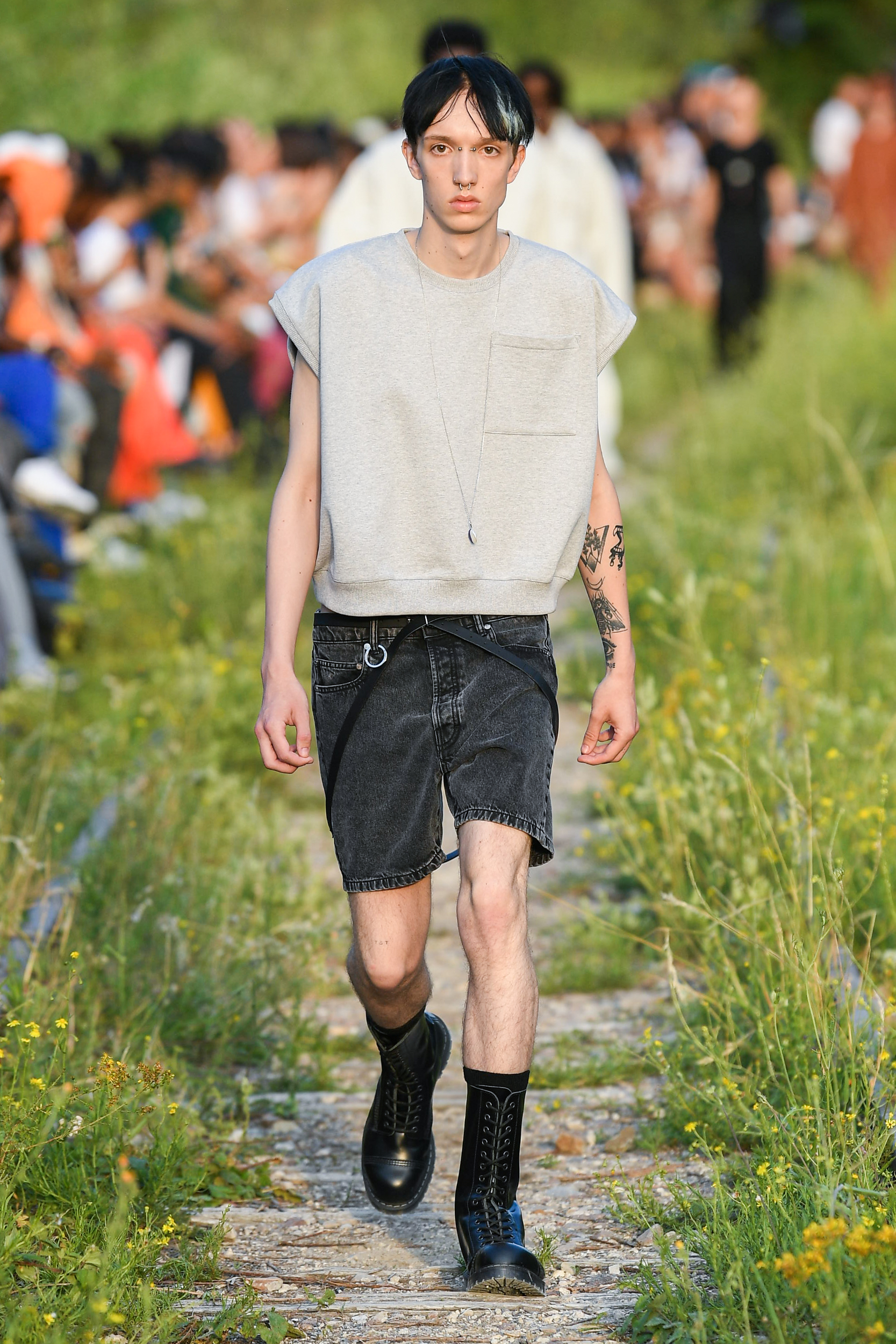 Etudes Spring 2023 Men's Fashion Show 