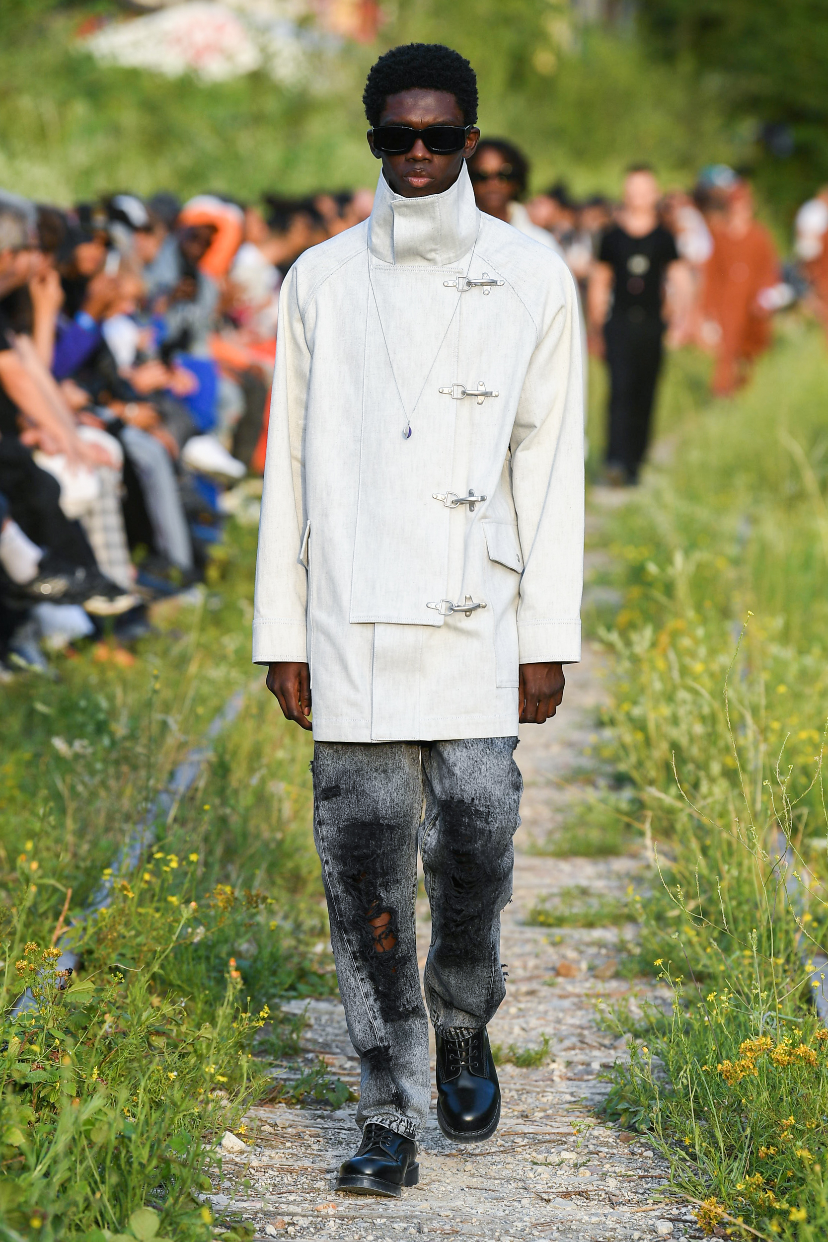 Etudes Spring 2023 Men's Fashion Show 