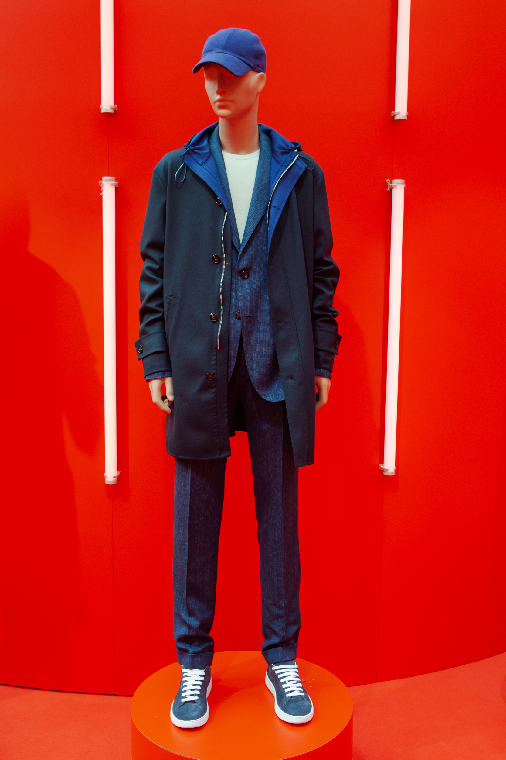 Kiton Spring 2023 Men's Fashion Show 