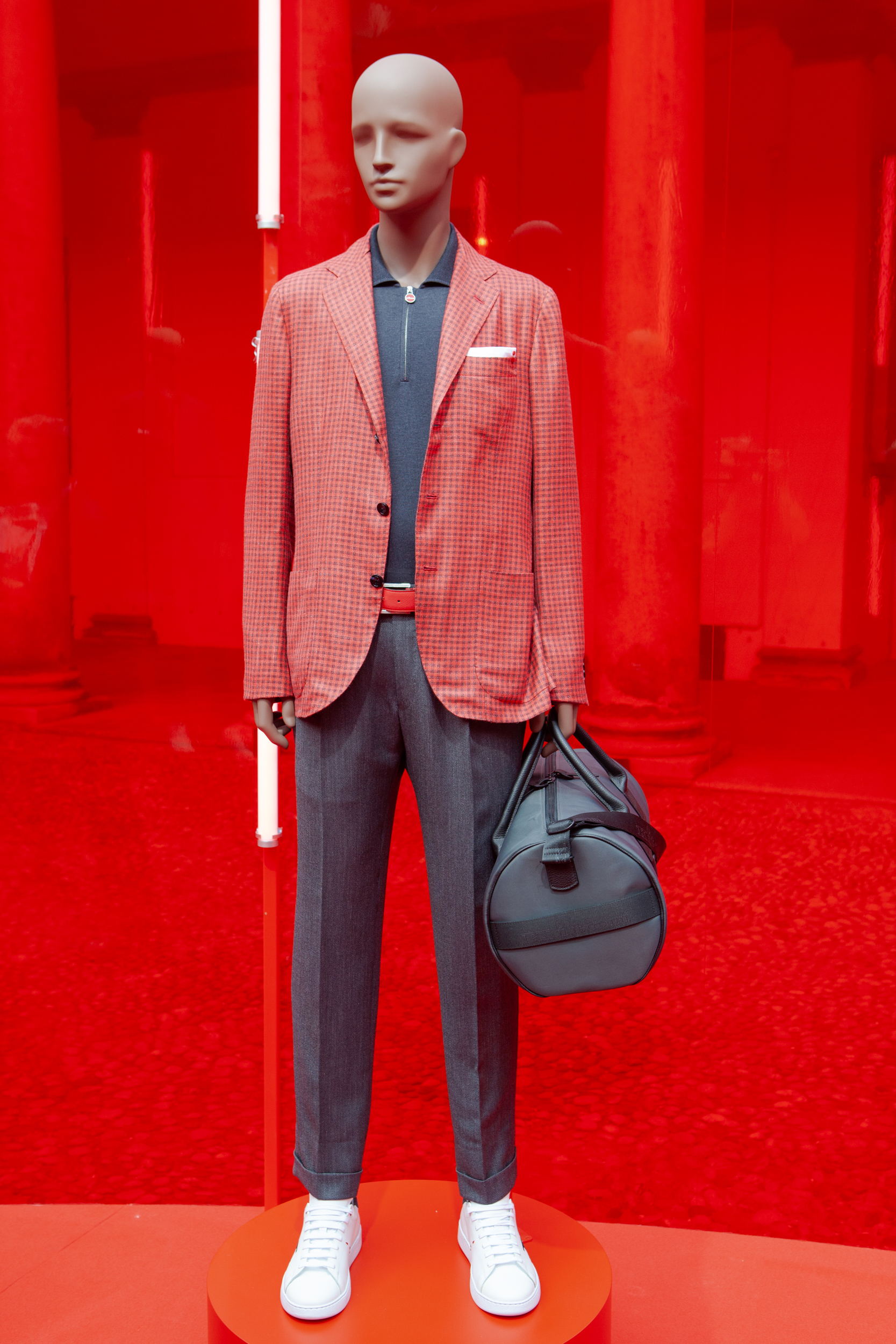 Kiton Spring 2023 Men's Fashion Show 