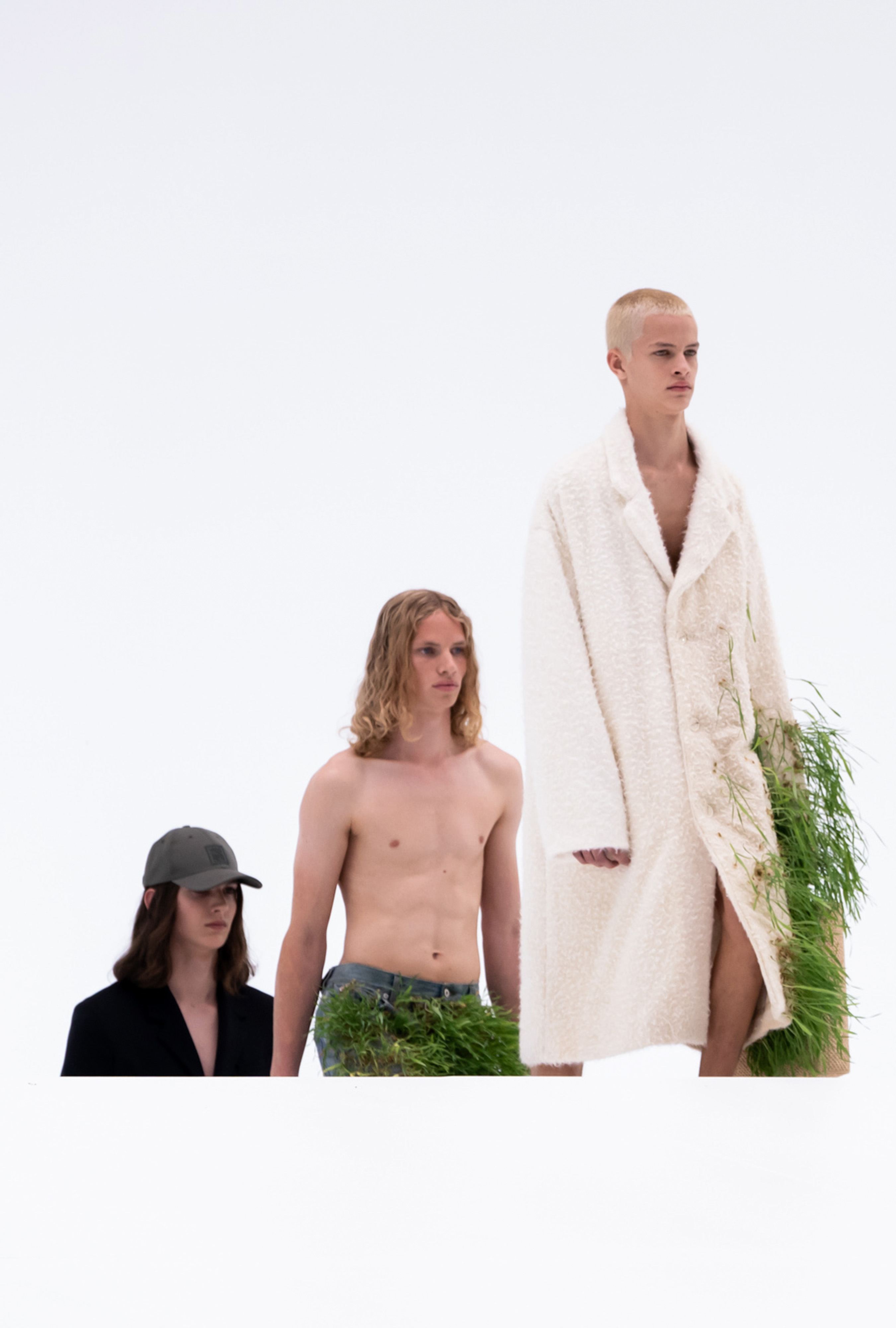 When nature and technology converge: Loewe's spring/summer 2023 menswe –  staiy.