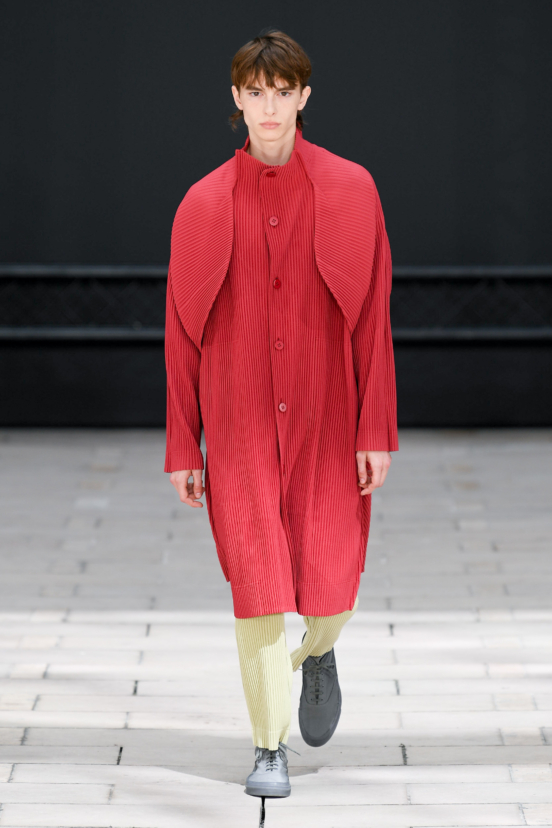 Homme Plisse Issey Miyake Spring 2023 Men's Fashion Show