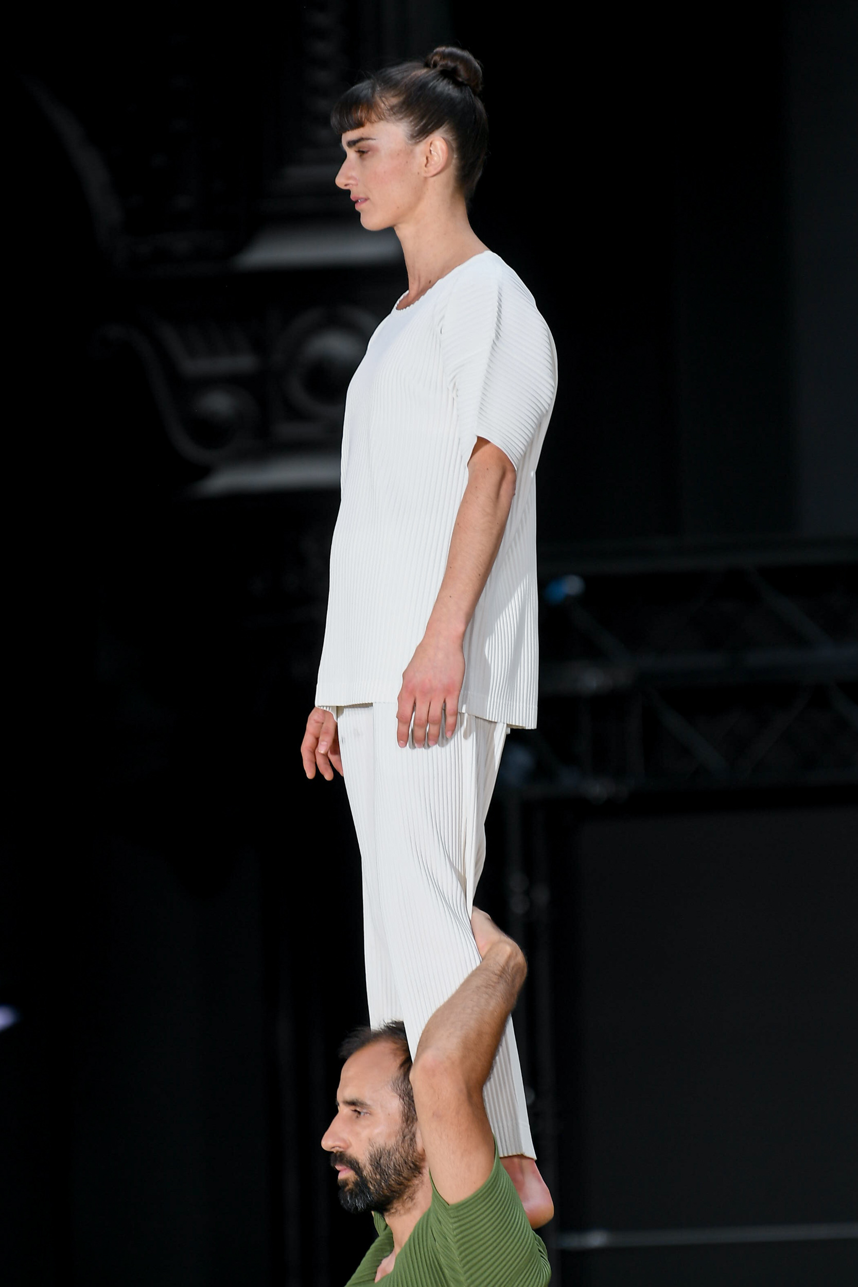 Homme Plisse Issey Miyake Spring 2023 Men's Fashion Show 