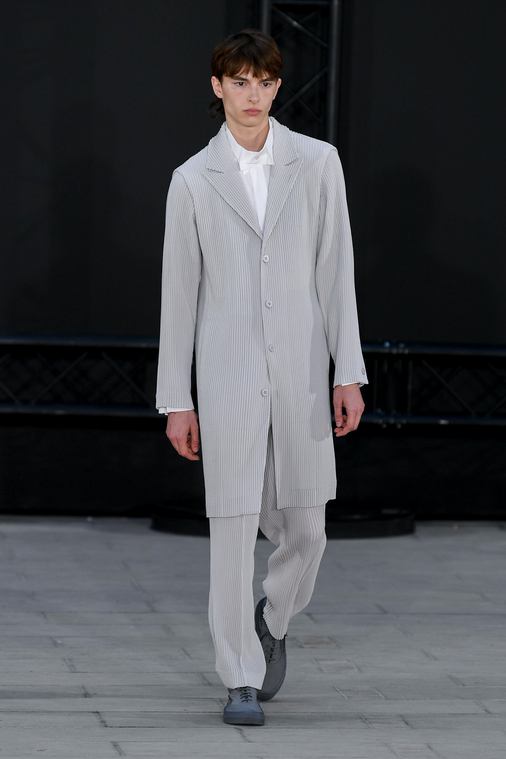 Homme Plisse Issey Miyake Spring 2023 Men's Fashion Show 