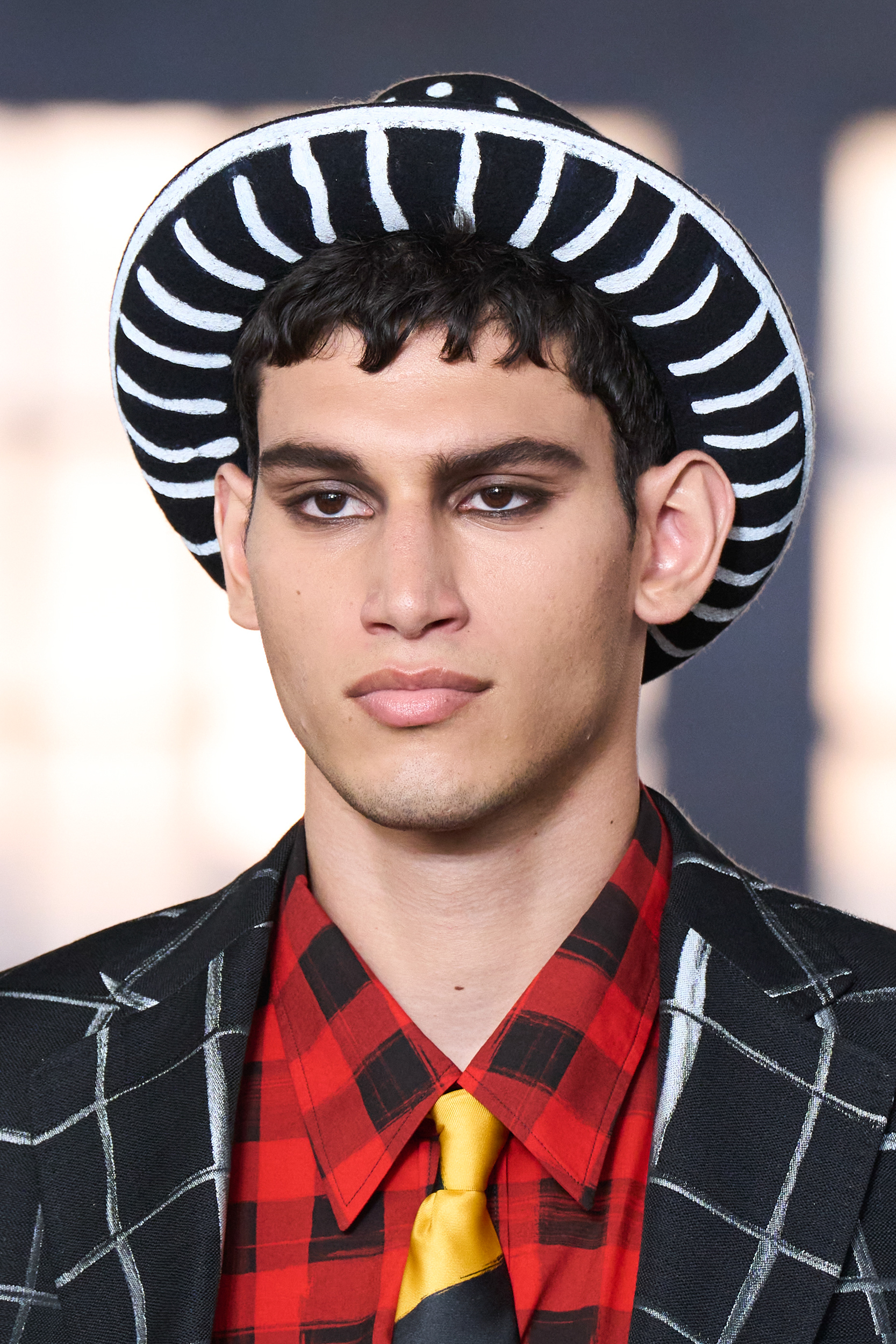 Moschino Spring 2023 Men's Fashion Show Details Fashion Show