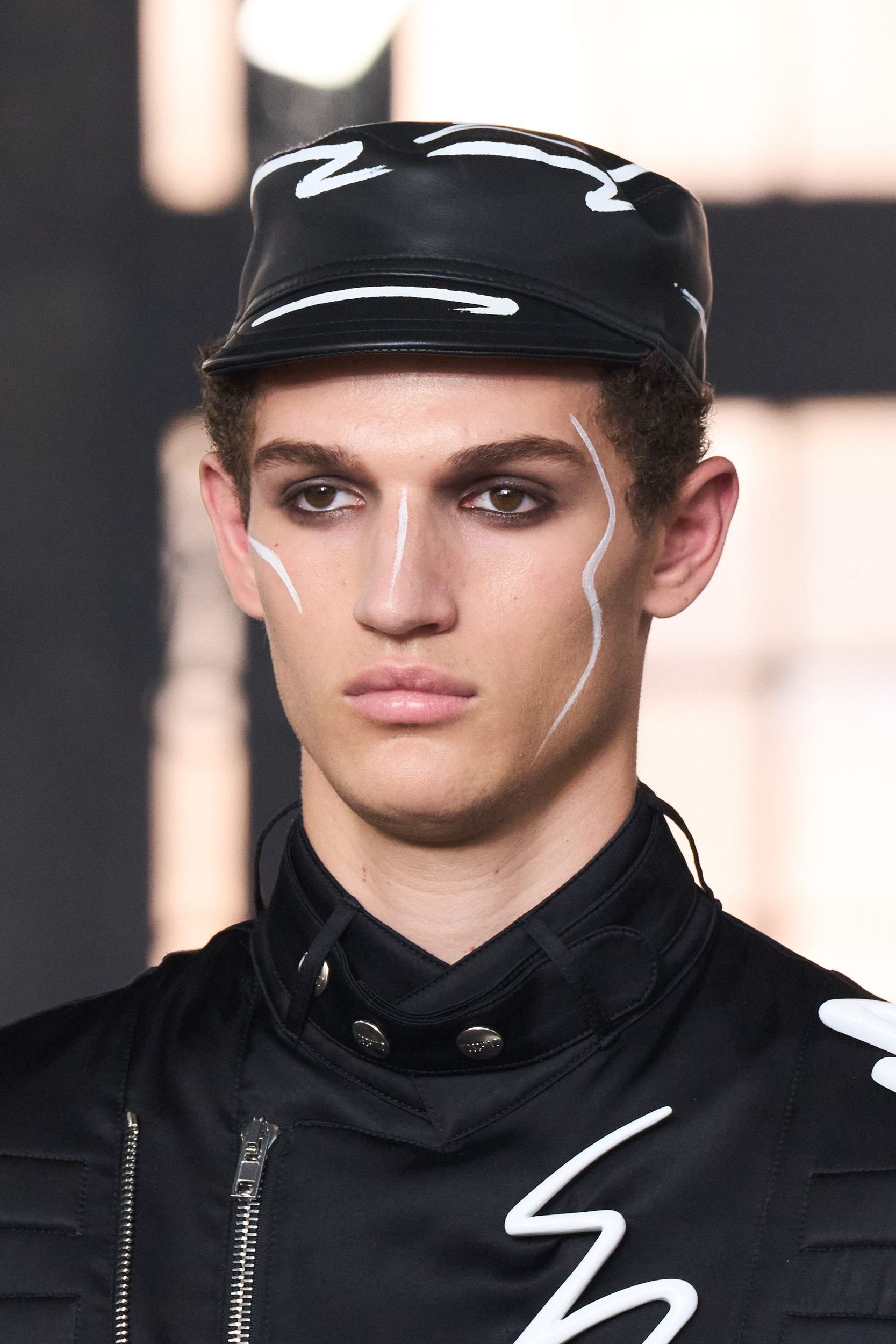 Moschino Spring 2023 Men's Fashion Show Details Fashion Show