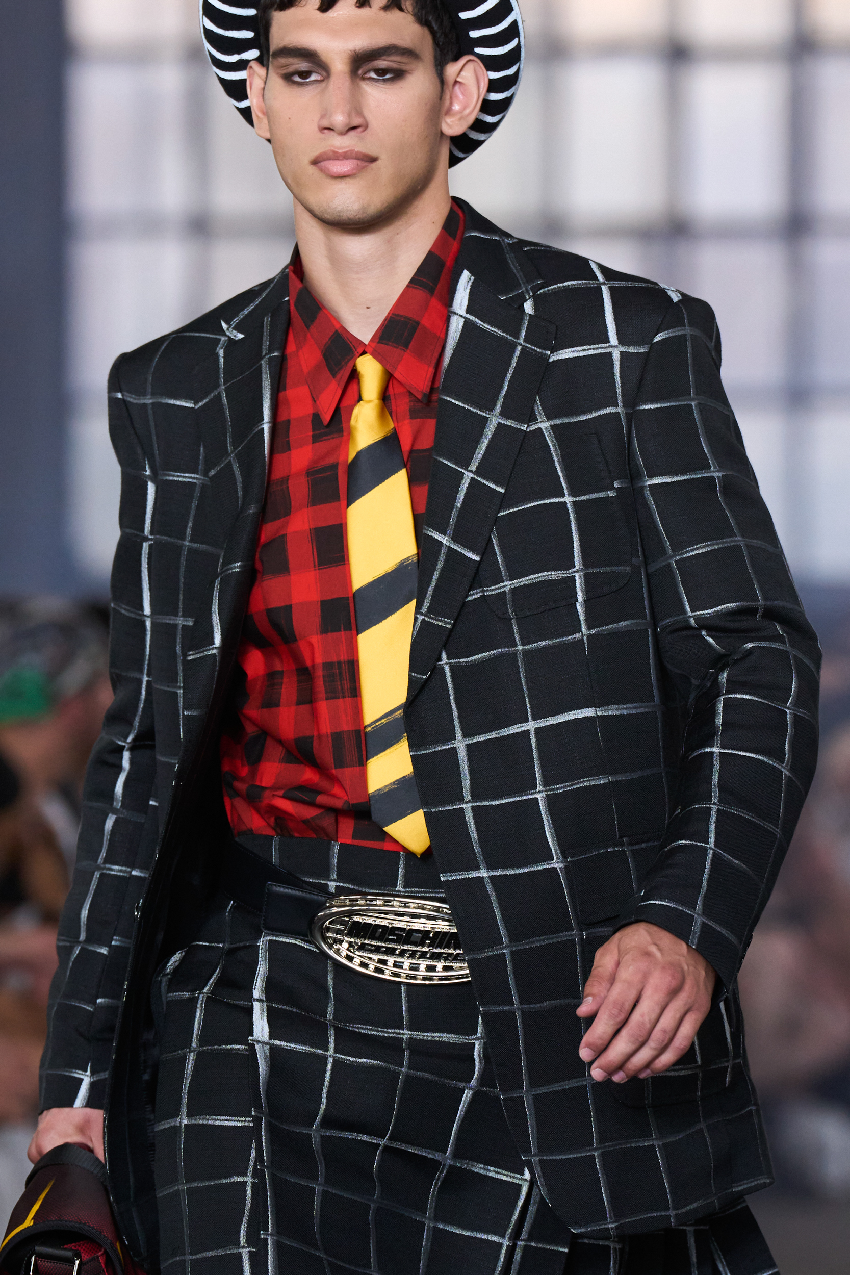 Moschino Spring 2023 Men's Fashion Show Details Fashion Show