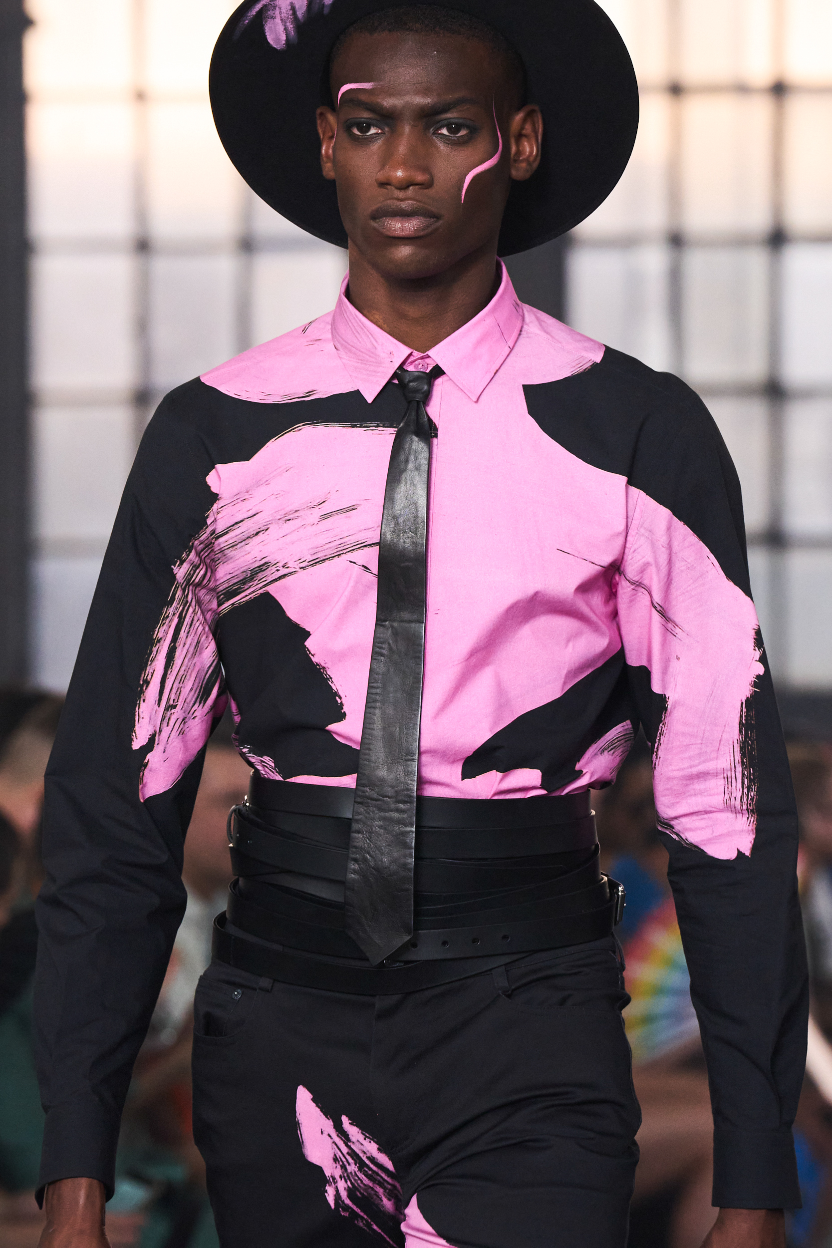 Moschino Spring 2023 Men's Fashion Show Details Fashion Show