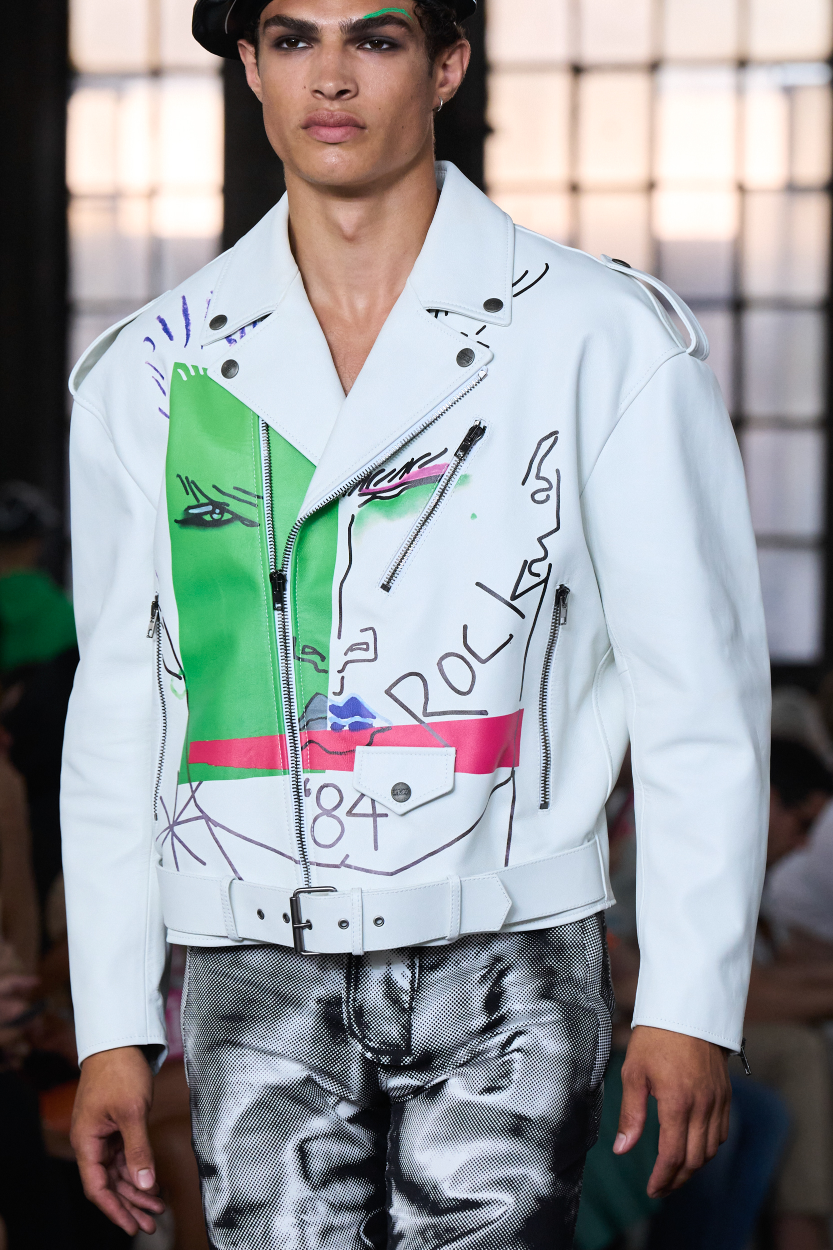 Moschino Spring 2023 Men's Fashion Show Details Fashion Show