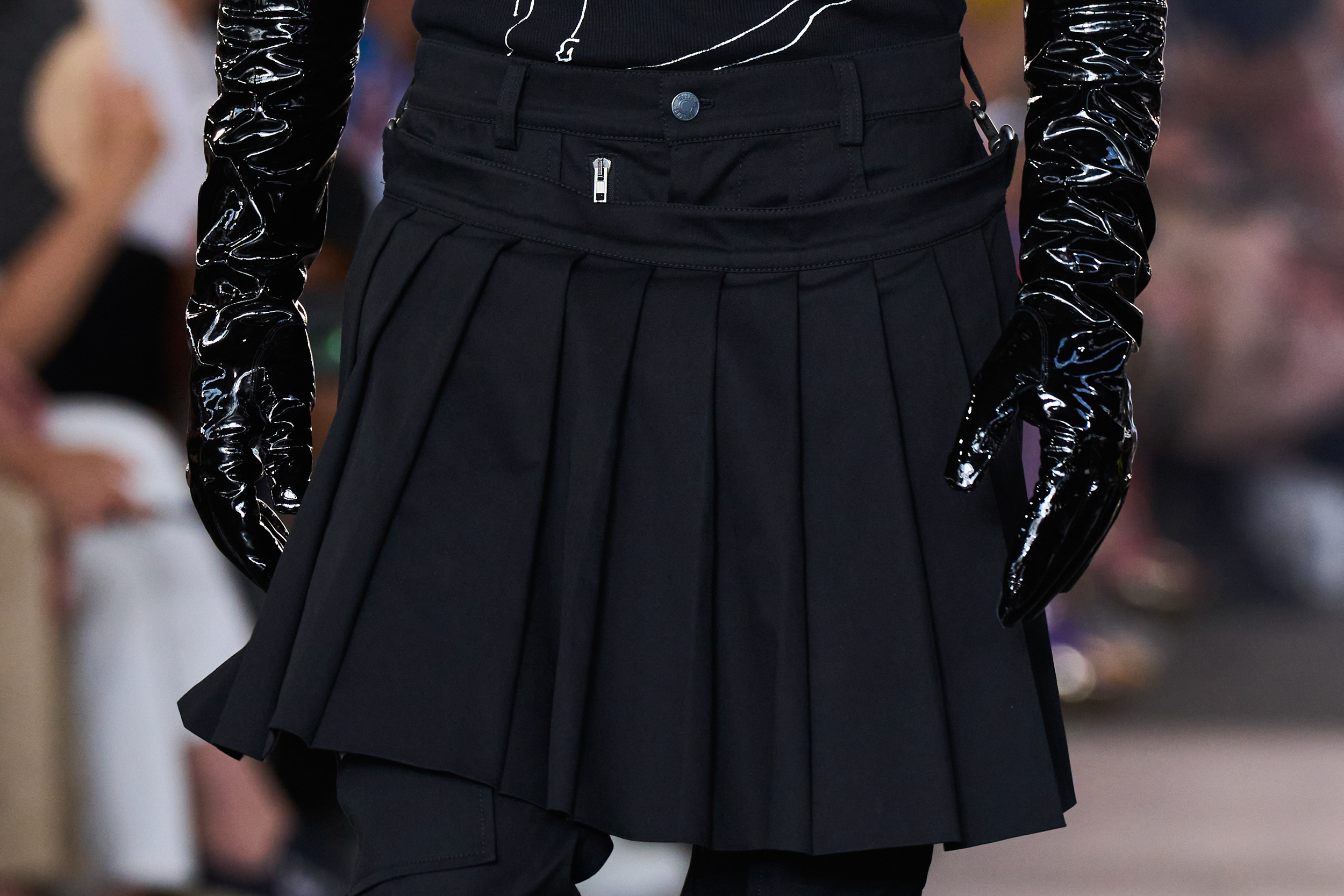 Moschino Spring 2023 Men's Fashion Show Details Fashion Show