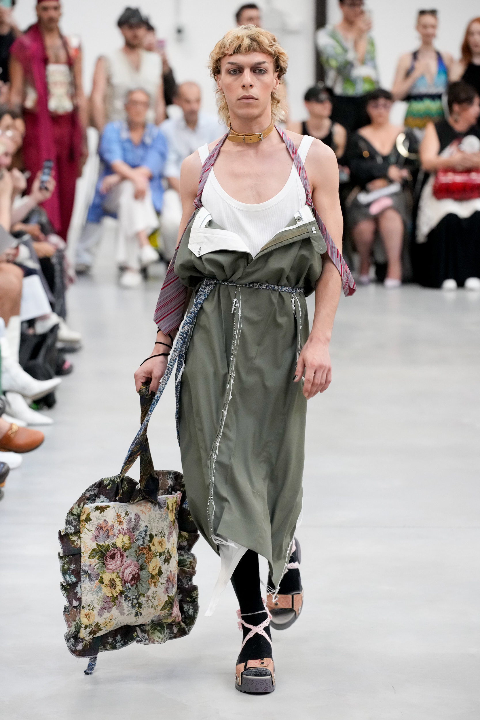 Simon Cracker Spring 2023 Men's Fashion Show 