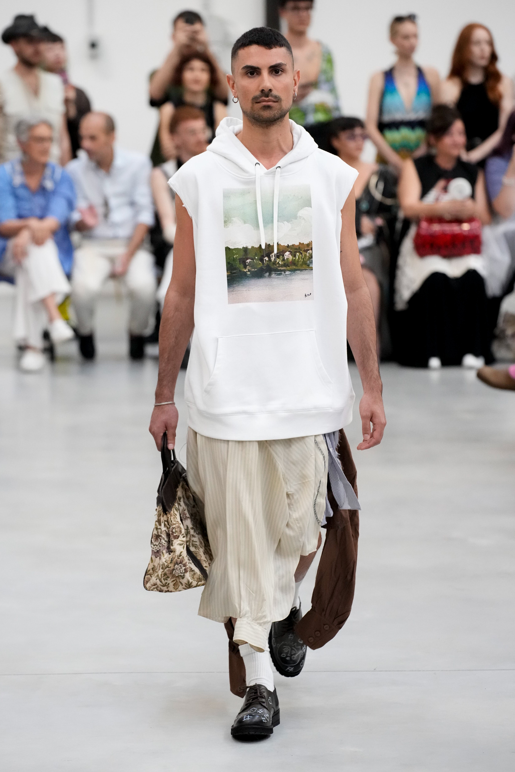 Simon Cracker Spring 2023 Men's Fashion Show 