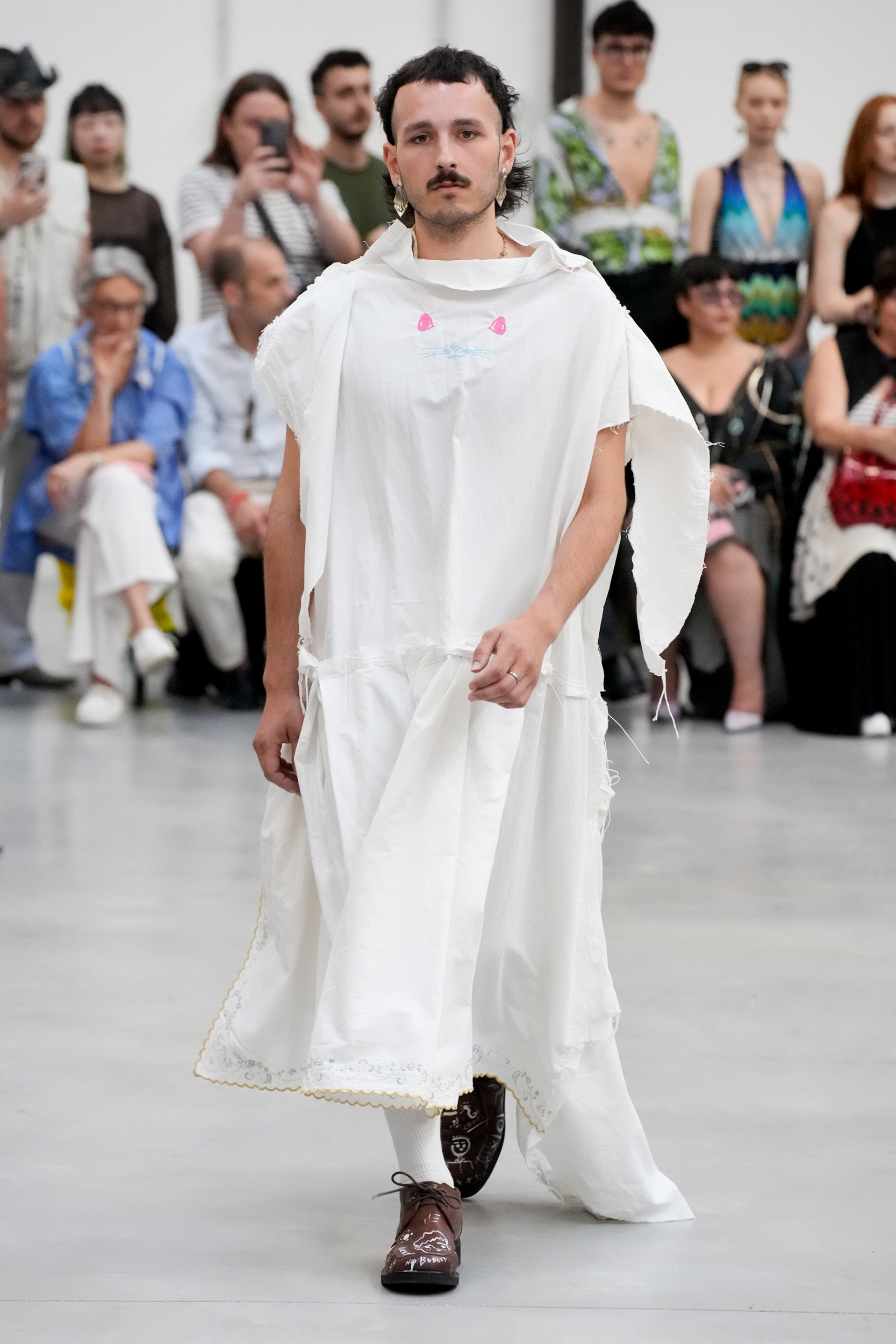 Simon Cracker Spring 2023 Men's Fashion Show 