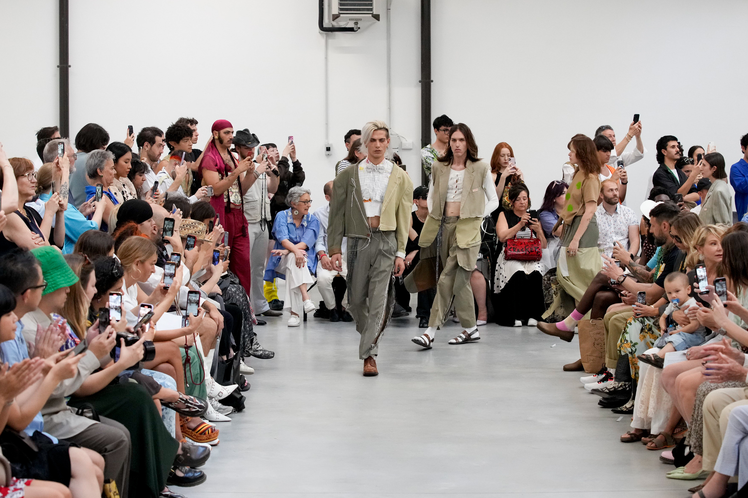 Simon Cracker Spring 2023 Men's Fashion Show 