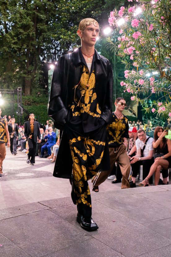 Versace Spring 2023 Men's Fashion Show Atmosphere Fashion Show