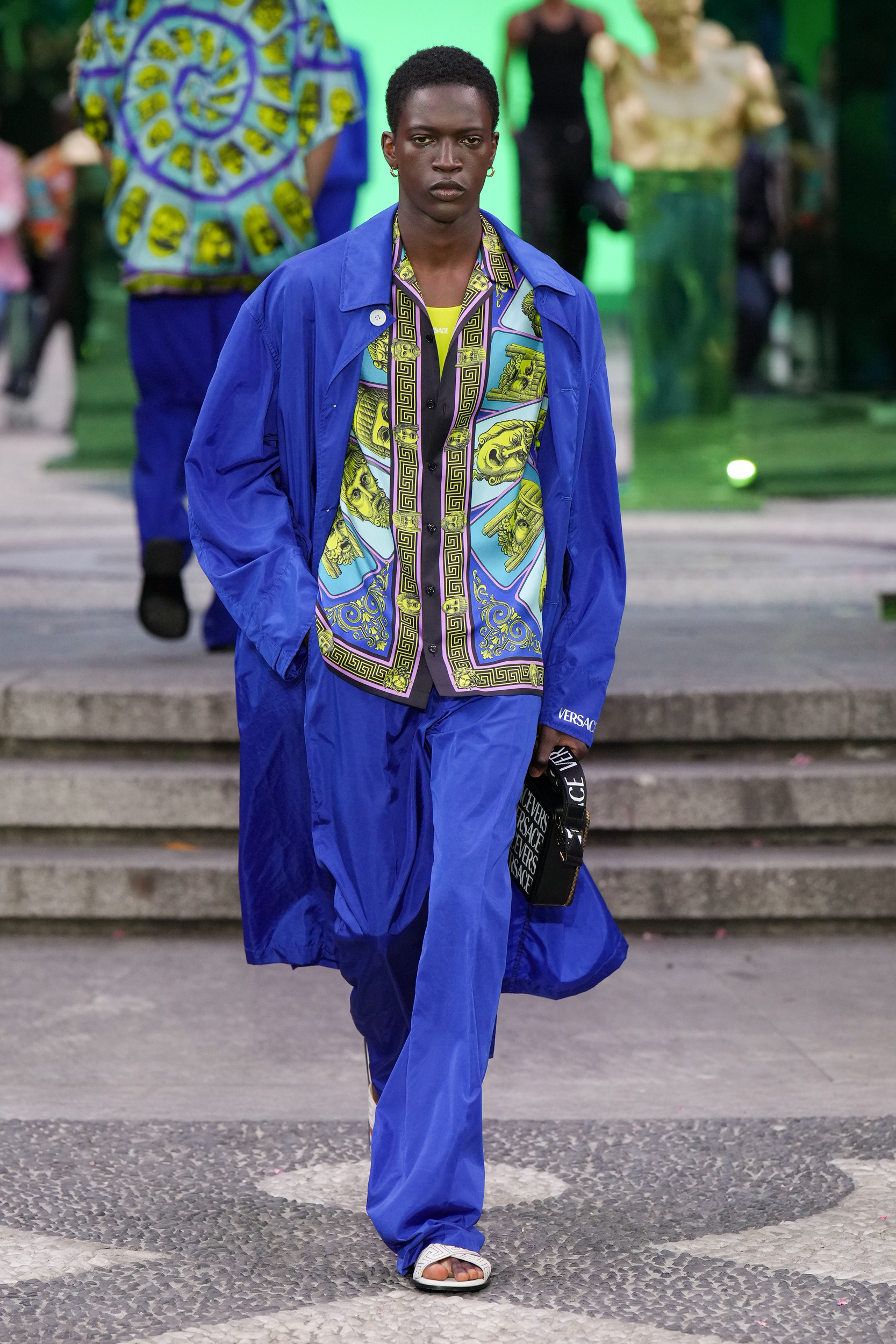 Versace Spring 2023 Men's Fashion Show Review | The Impression