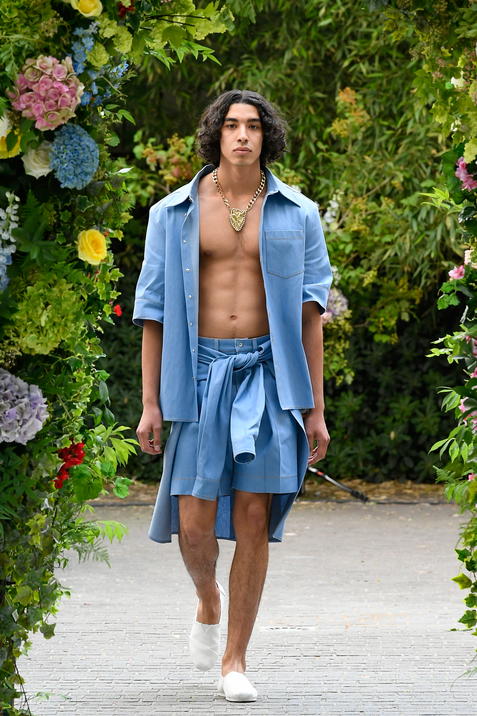 Weisheng Paris Spring 2023 Men's Fashion Show 