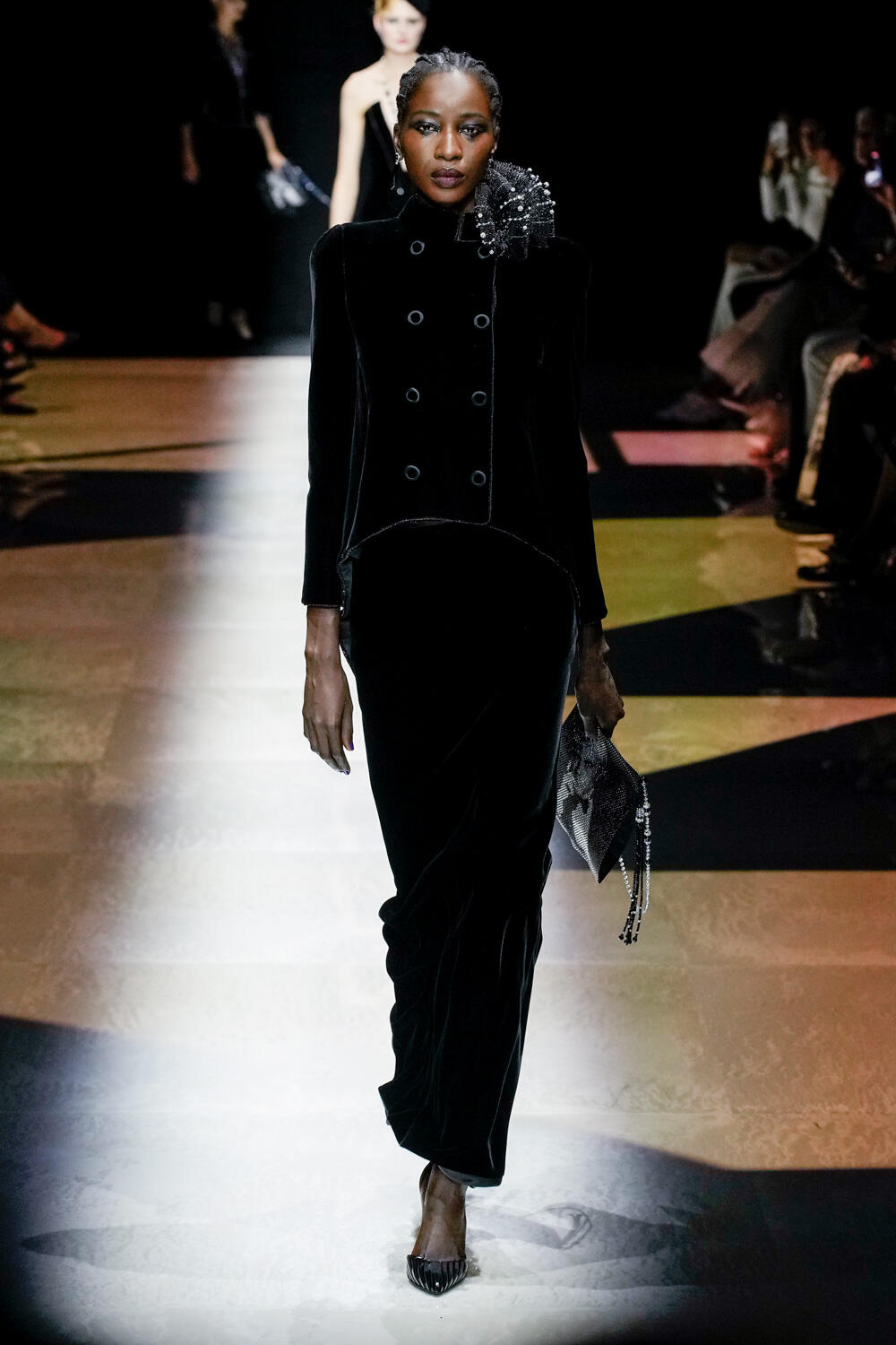 Giorgio Armani Prive Fall 2022 Couture Fashion Show | The Impression