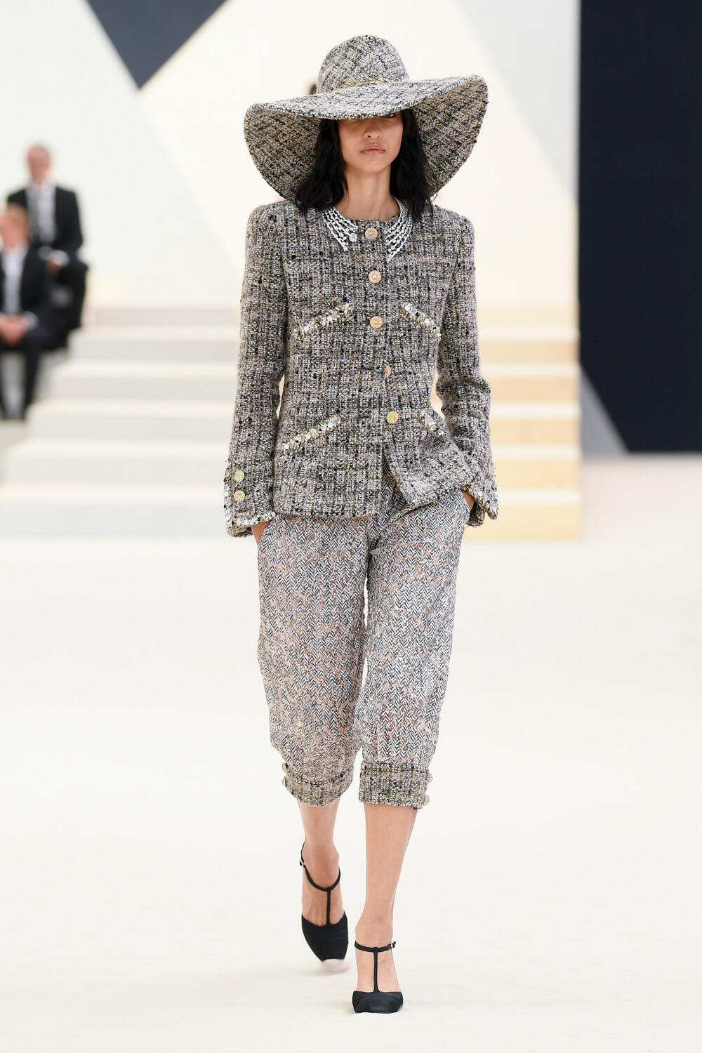 Chanel Fall 2022 Couture Fashion Show