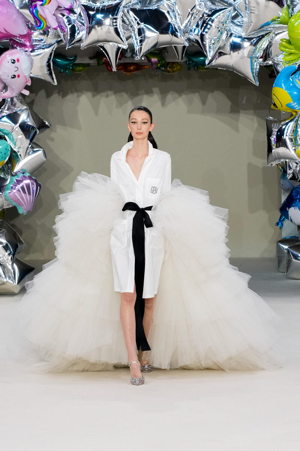 Giambattista Valli Fall 2022 Couture Fashion Show