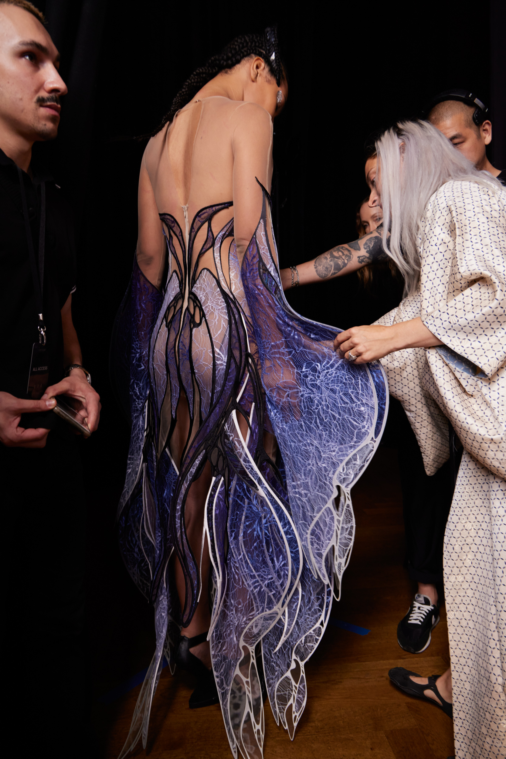 Iris Van Herpen Fall 2022 Couture Fashion Show Backstage Fashion Show