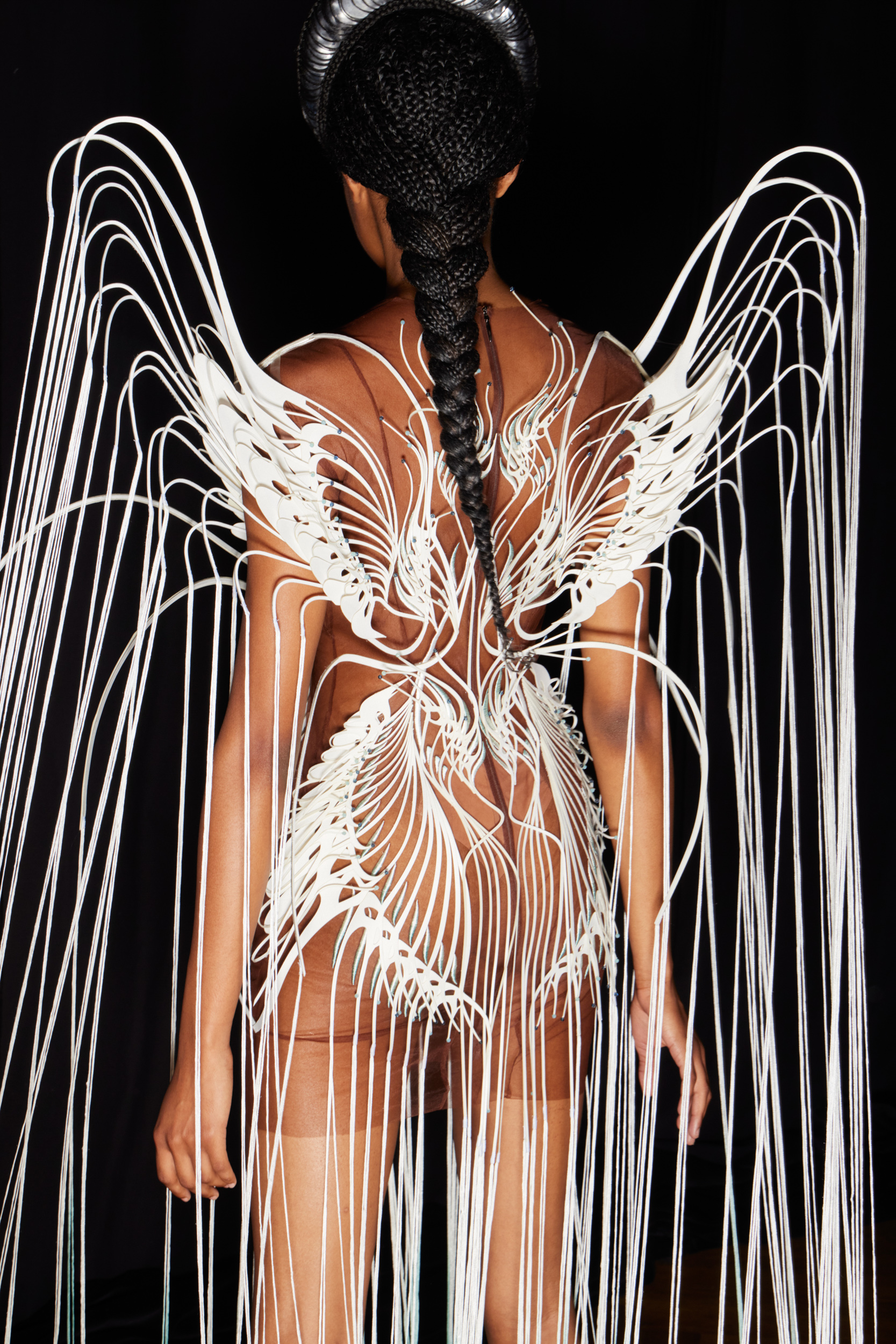 Iris Van Herpen Fall 2022 Couture Fashion Show Backstage Fashion Show