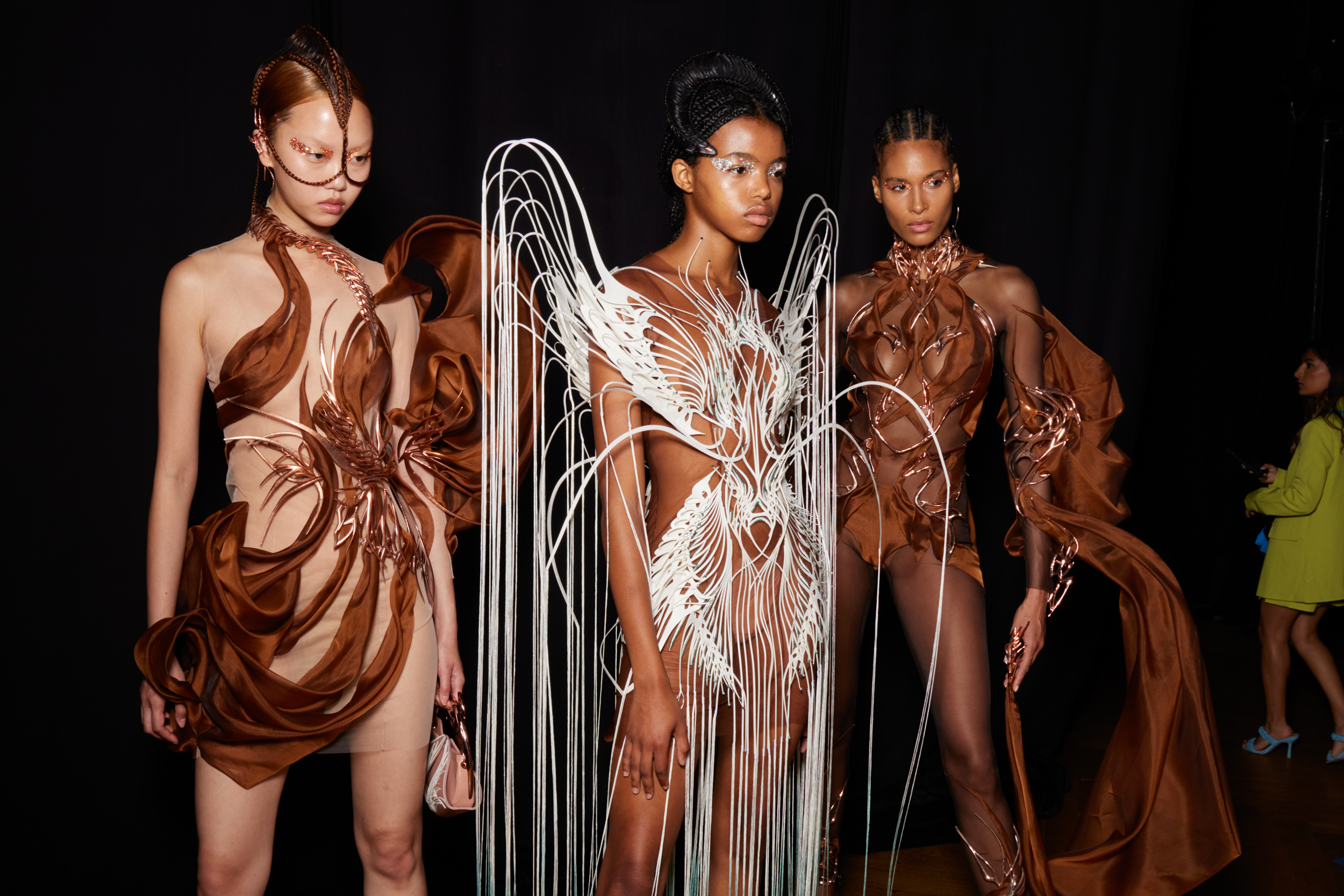 Iris Van Herpen Fall 2022 Couture Fashion Show Backstage Fashion Show