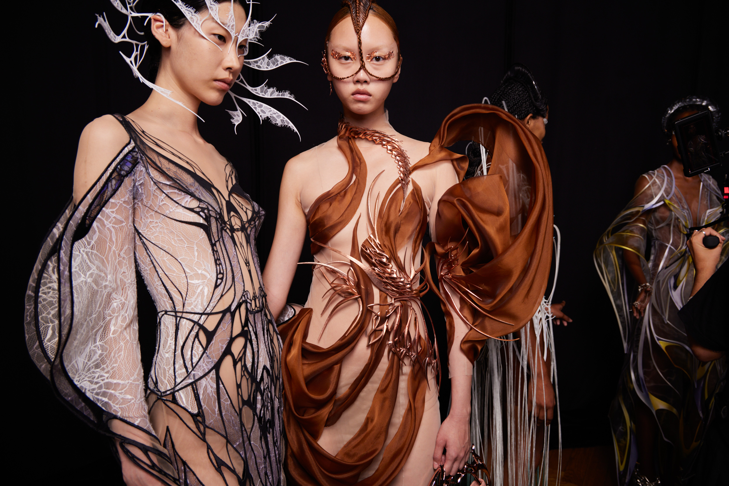 Iris Van Herpen Fall 2022 Couture Fashion Show Backstage Fashion Show