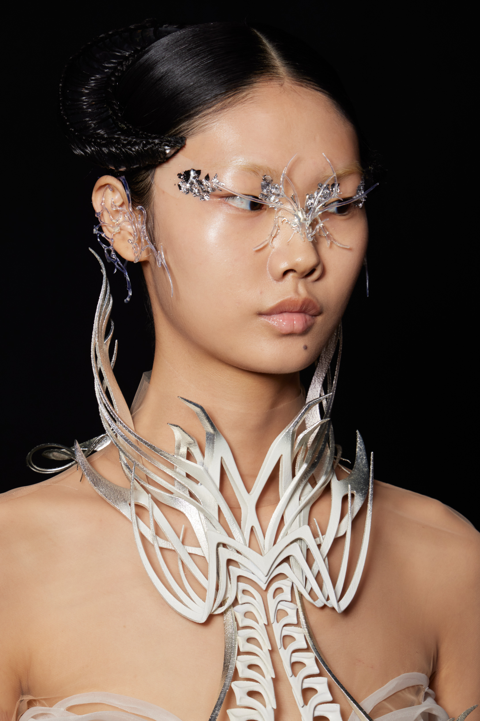 Iris Van Herpen Fall 2022 Couture Fashion Show Backstage Fashion Show