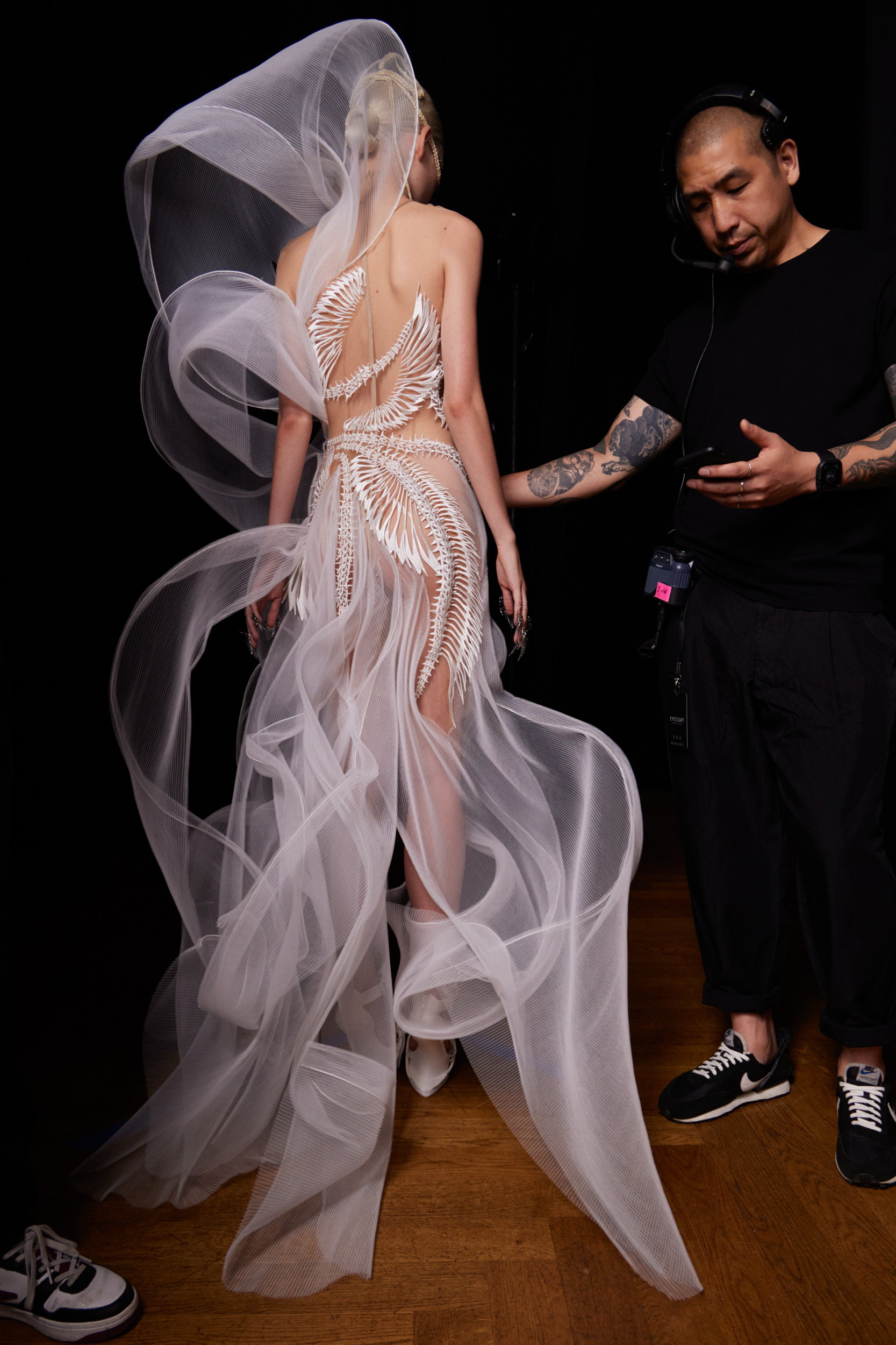 Iris Van Herpen Fall 2022 Couture Fashion Show Backstage Fashion Show