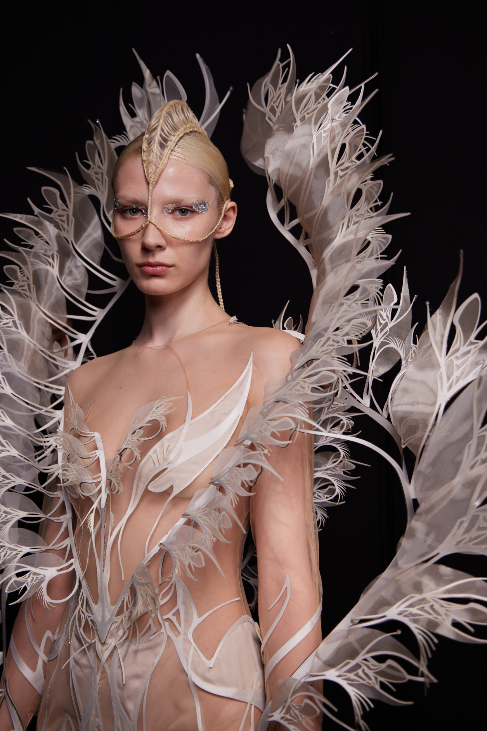 Iris Van Herpen Fall 2022 Couture Fashion Show Backstage Fashion Show