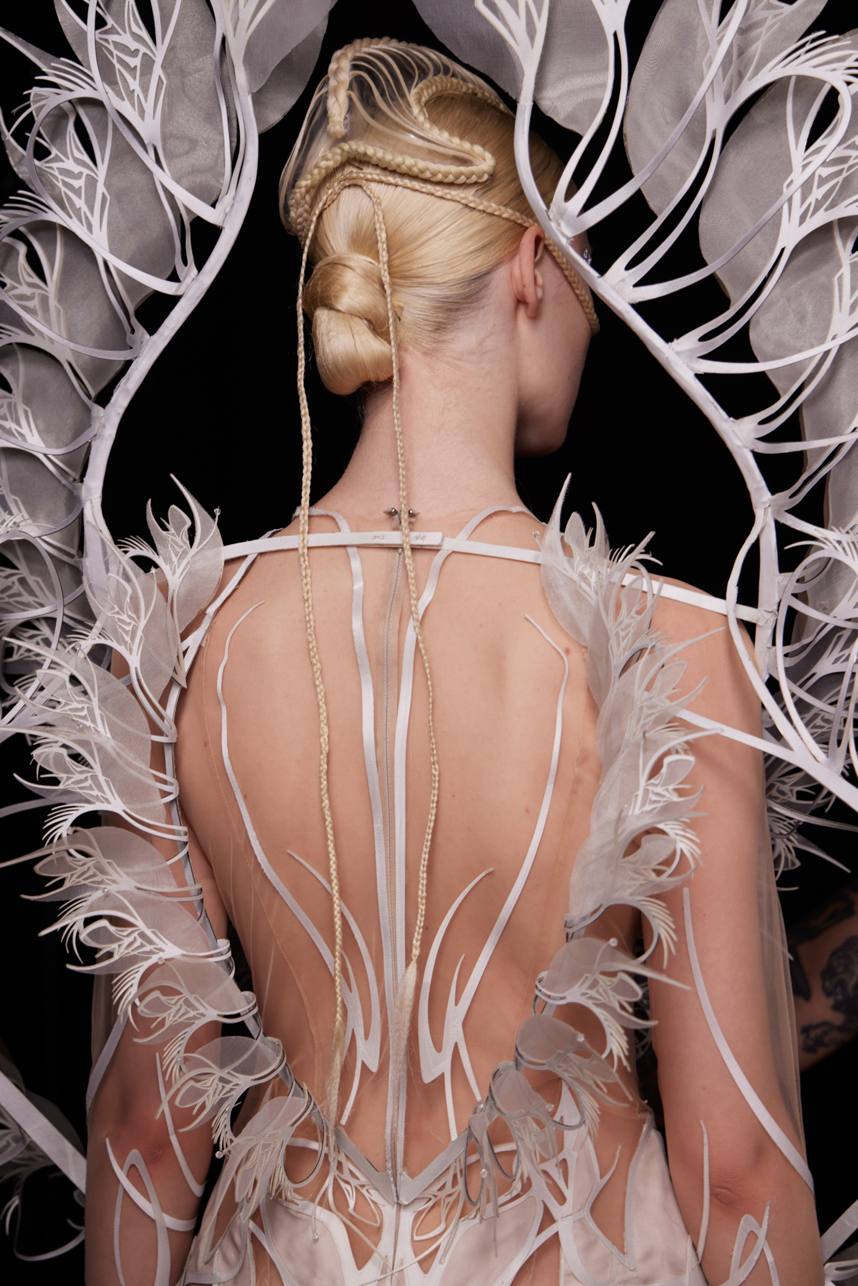 Iris Van Herpen Fall 2022 Couture Fashion Show Backstage Fashion Show