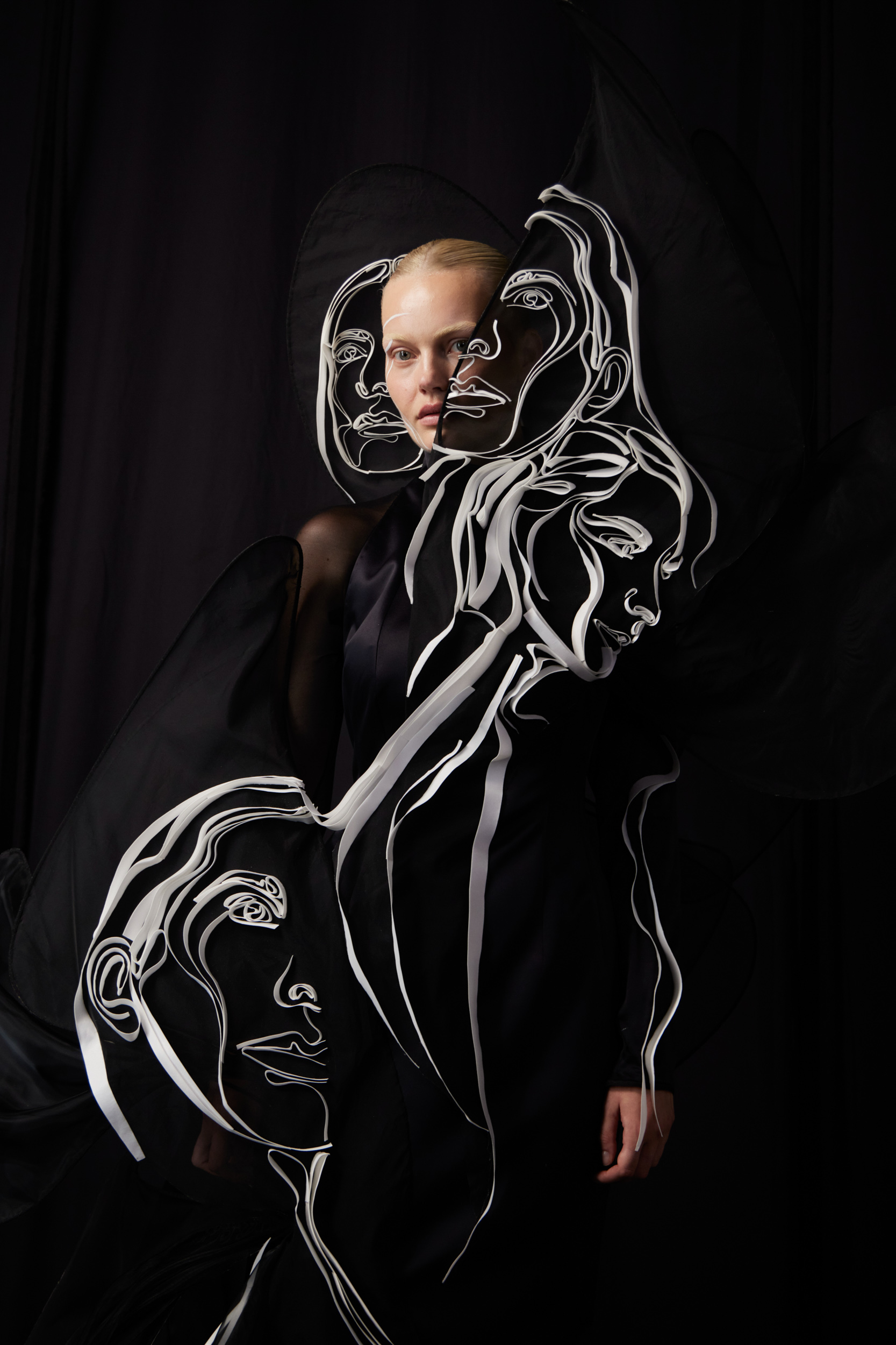 Iris Van Herpen Fall 2022 Couture Fashion Show Backstage Fashion Show