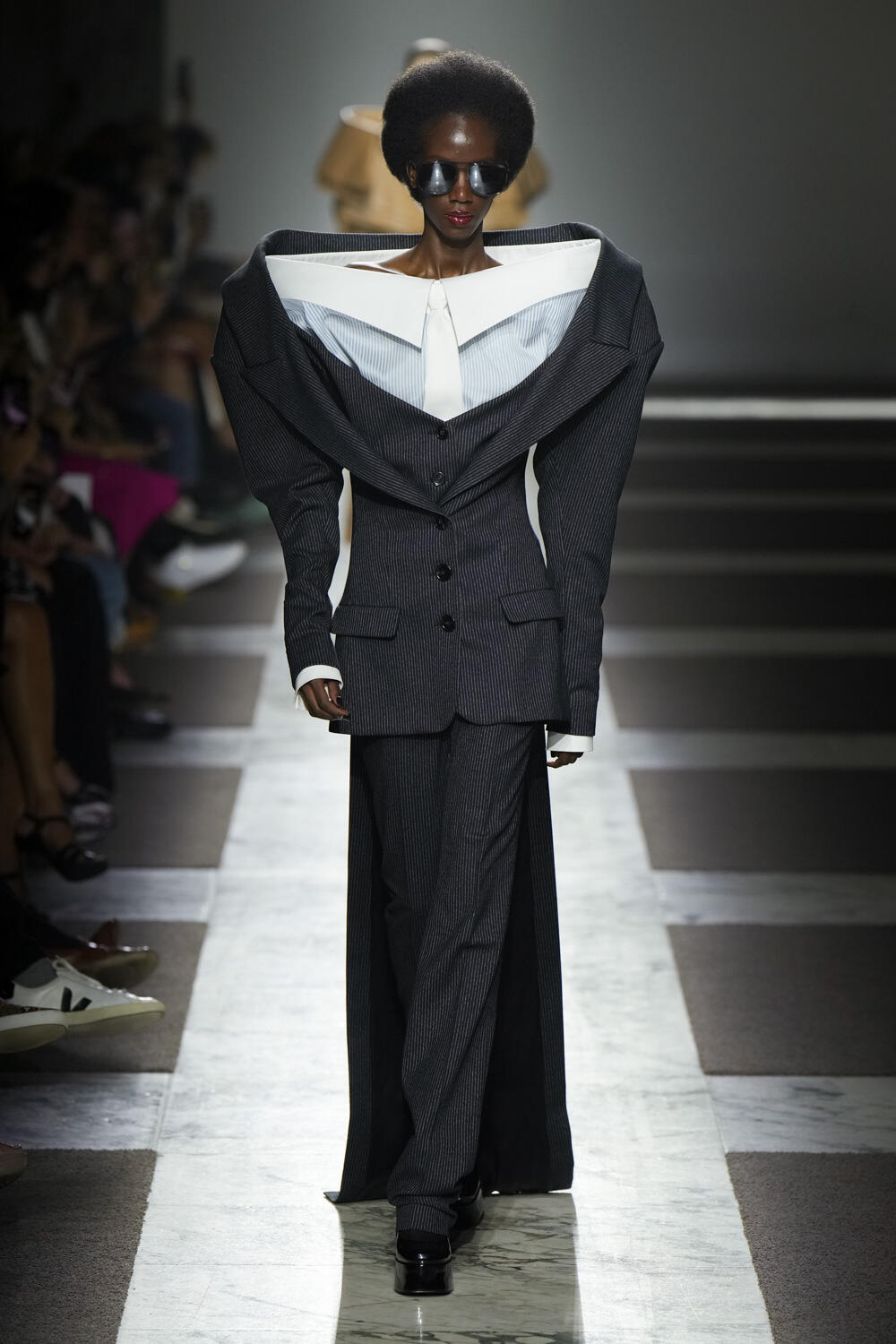 Viktor & Rolf Fall 2022 Couture Fashion Show