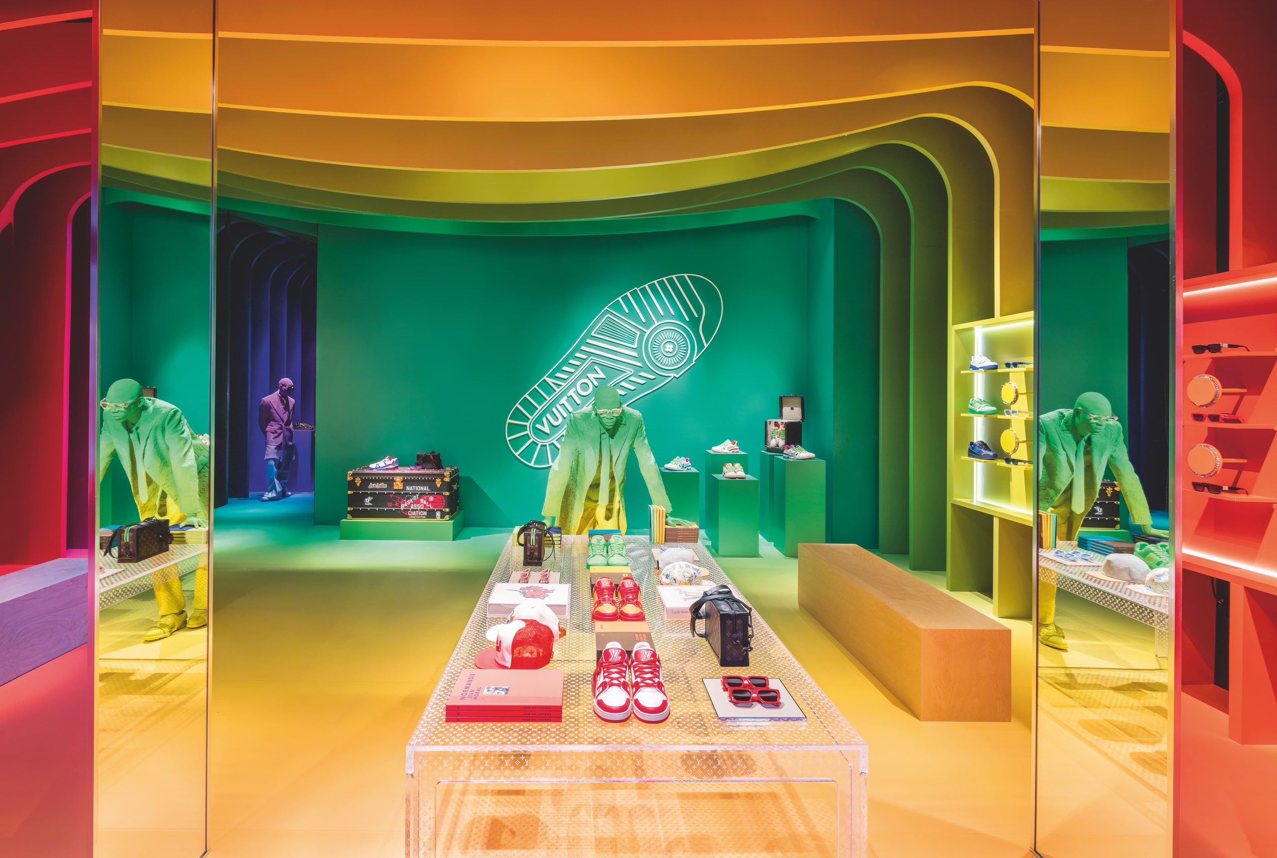Louis Vuitton Devotes Window Displays to the Late Virgil Abloh – WWD