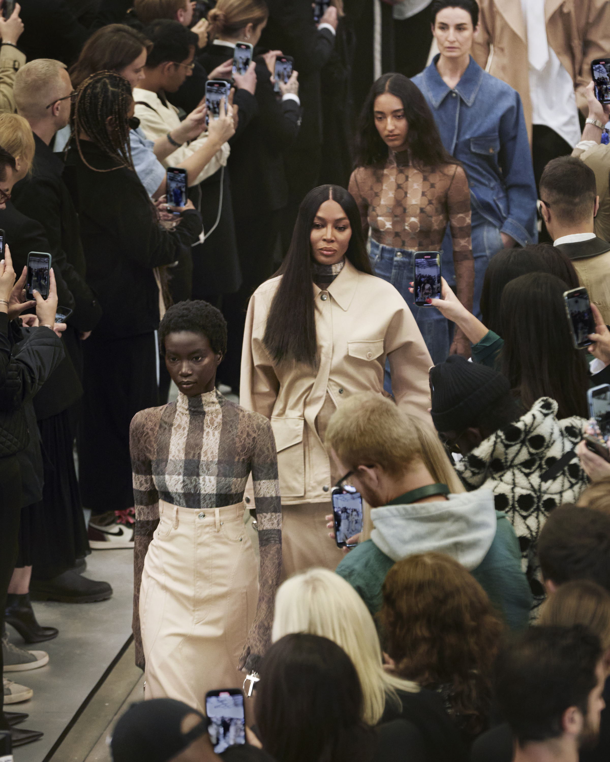 Burberry Spring 2023 Fashion Show Review | The Impression