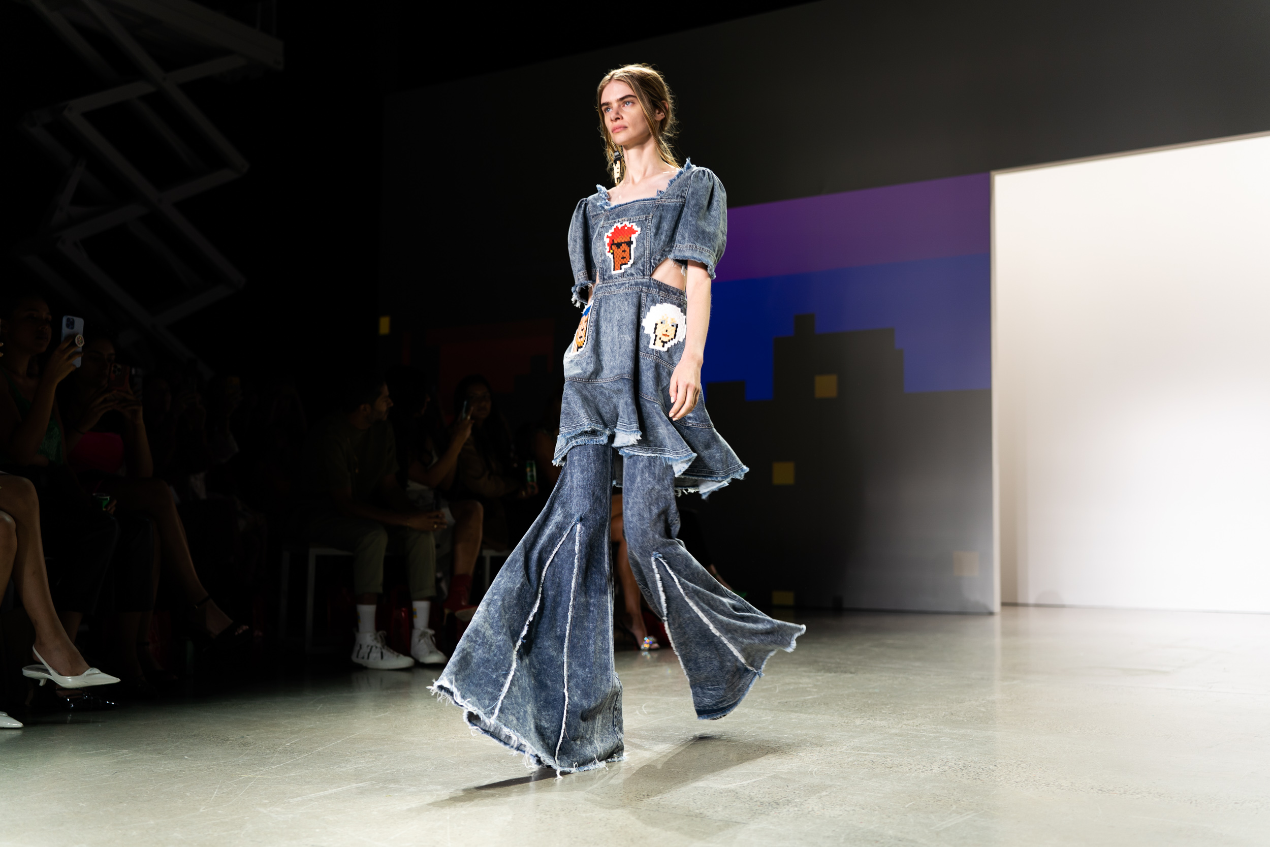 【joeyさま専用】美品　VIVIENNE TAM トップス Vivienne Tam Spring 2023 Fashion Show Atmosphere | The Impression