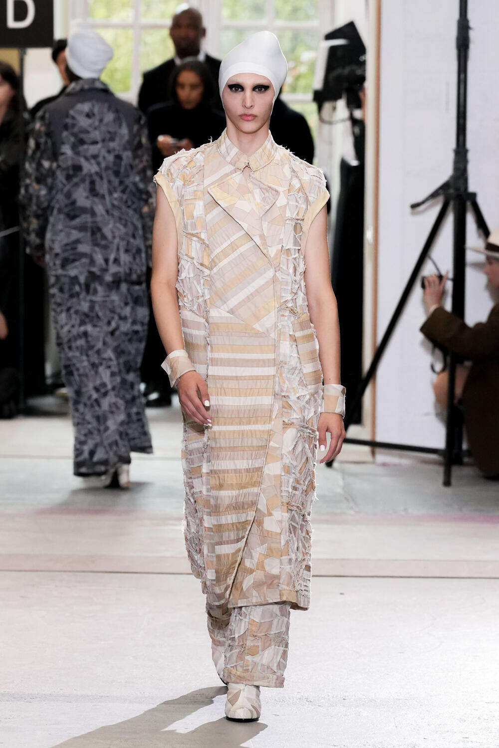 Top 10 Standout PFW Women s Fashion Of Spring 2023 The Impression