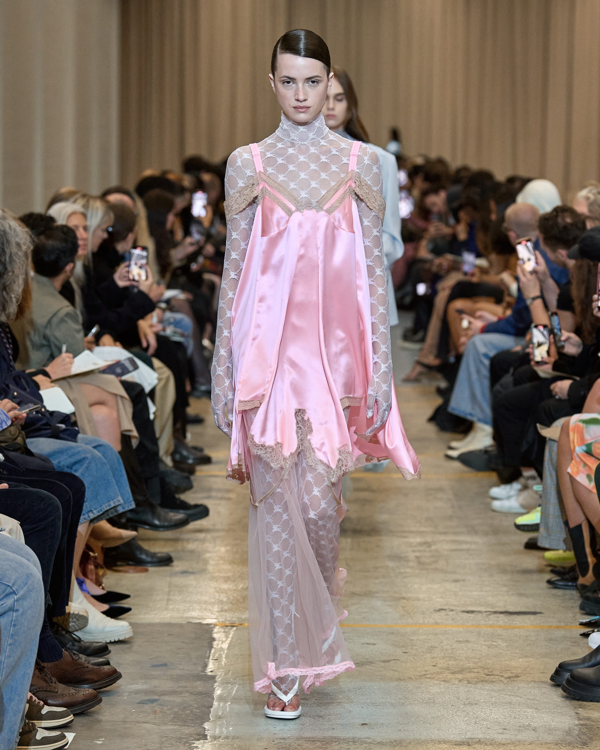 Burberry Spring 2023 Ready-to-Wear Fashion Show
